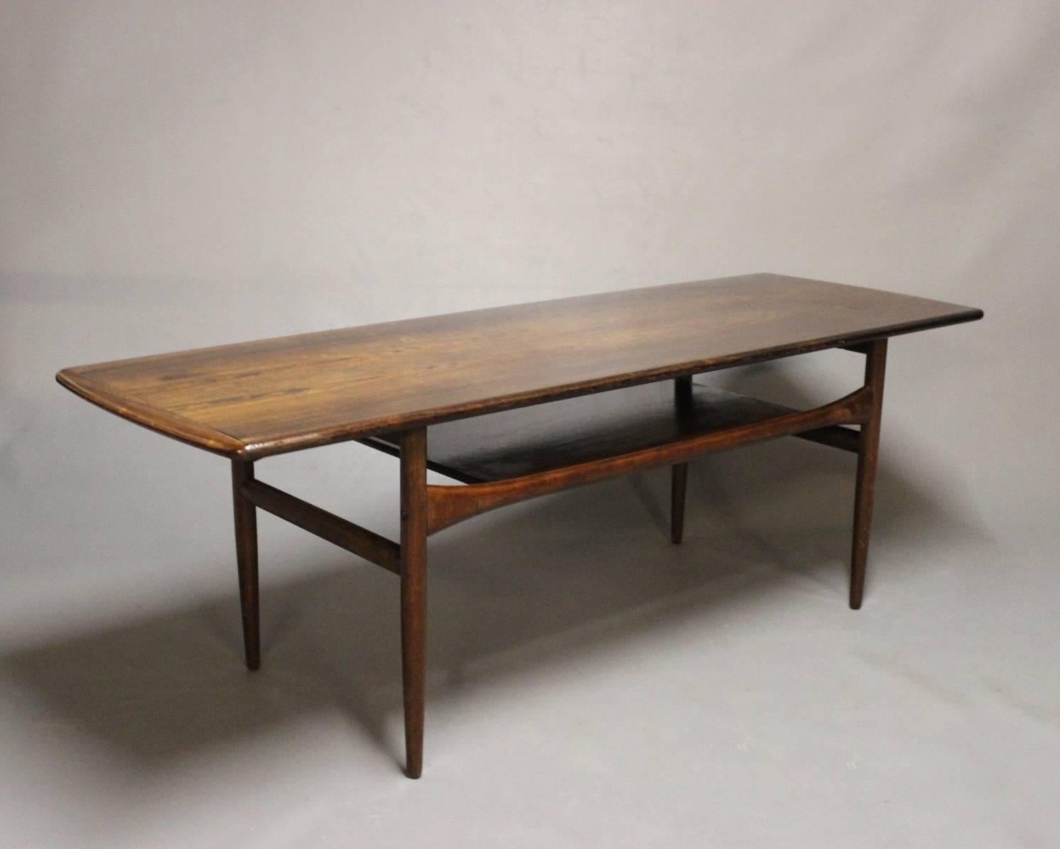 Coffee table in rosewood of Danish design manufactured by Arrebo Furniture. The table is in great vintage condition and from the 1960s.