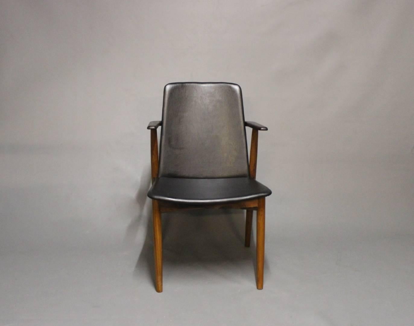 Scandinave moderne Paire de fauteuils en bois de rose par Hans Olsen, années 1960 en vente