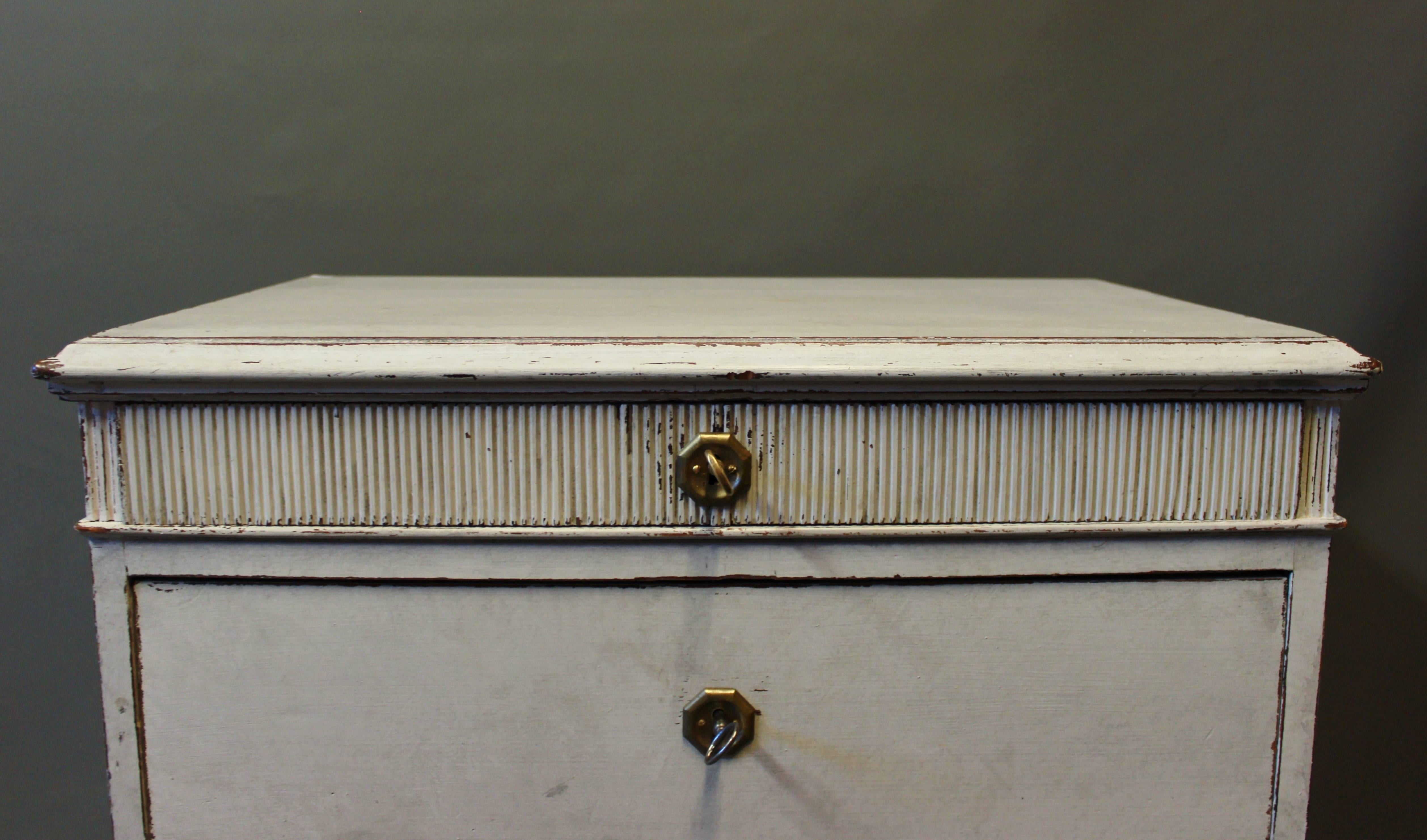 Swedish Small Gray Painted Chest of Drawers in Gustavian Style from the 1880s