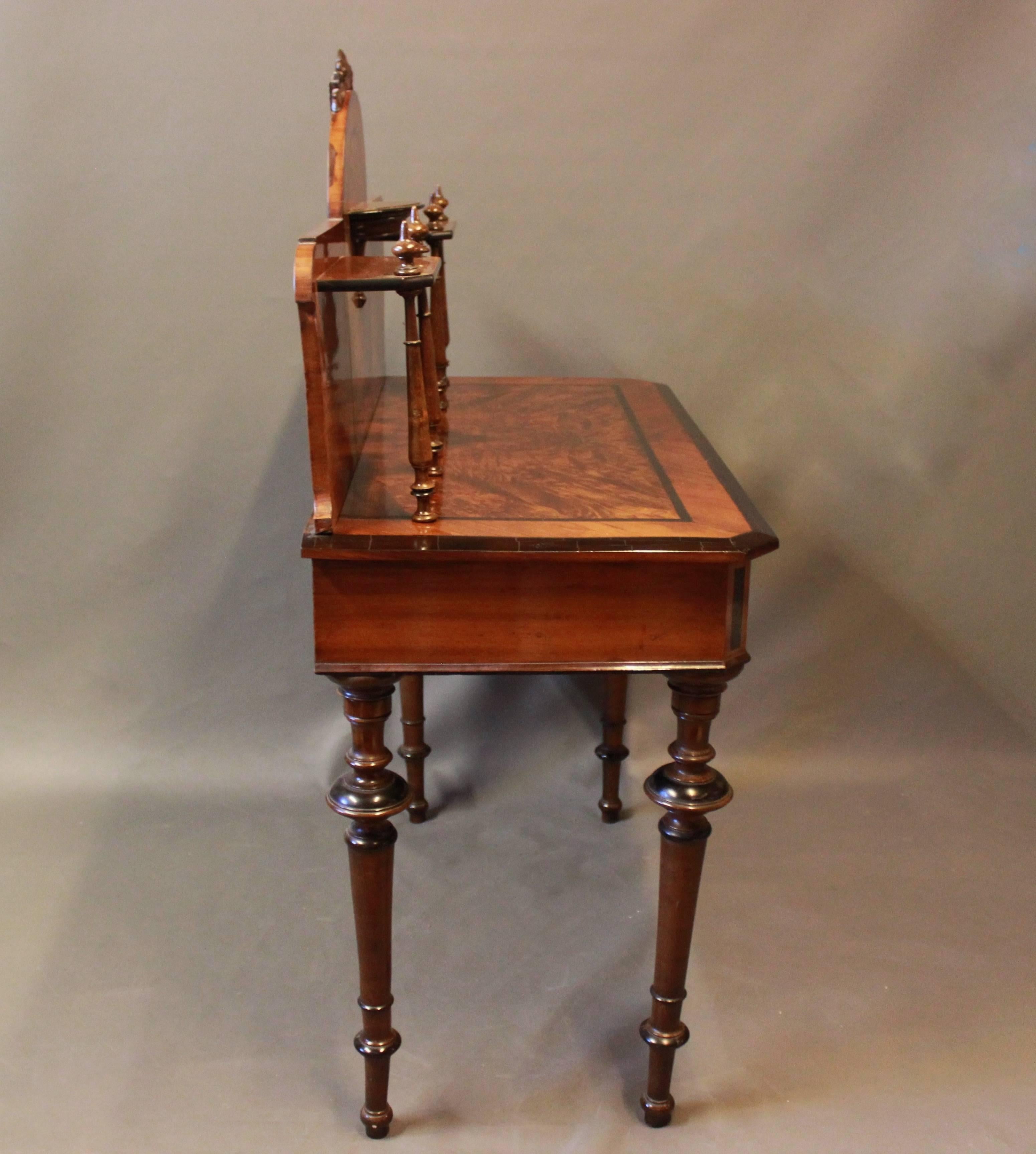 Ladies Desk in Handpolished Walnut from the 1860s In Good Condition In Lejre, DK