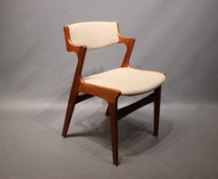 Ensemble de quatre chaises à manger en teck de Nova Furniture Factory:: années 1960