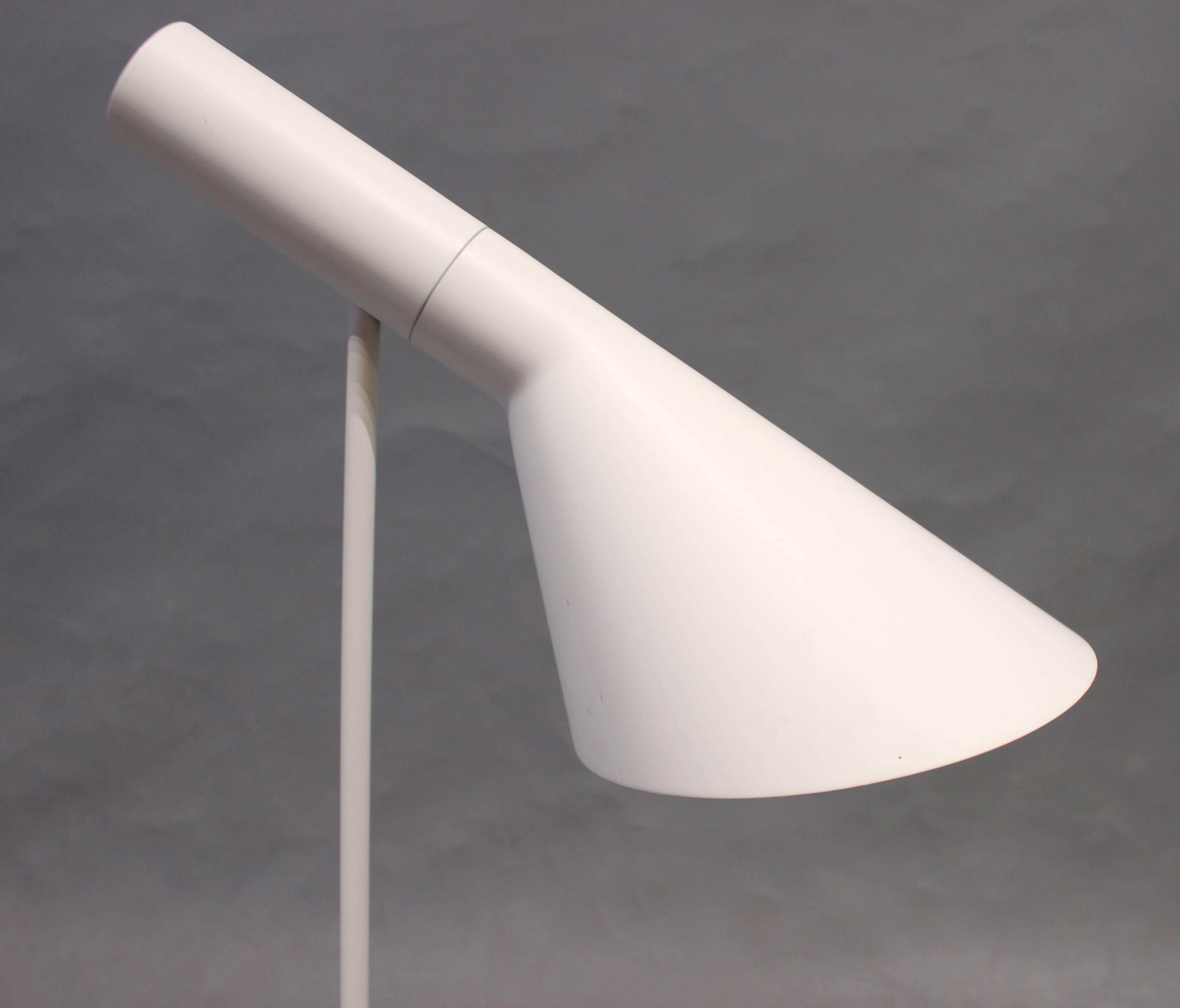 Mid-20th Century Arne Jacobsen, White Table Lamp, Designed in 1960 and by Louis Poulsen