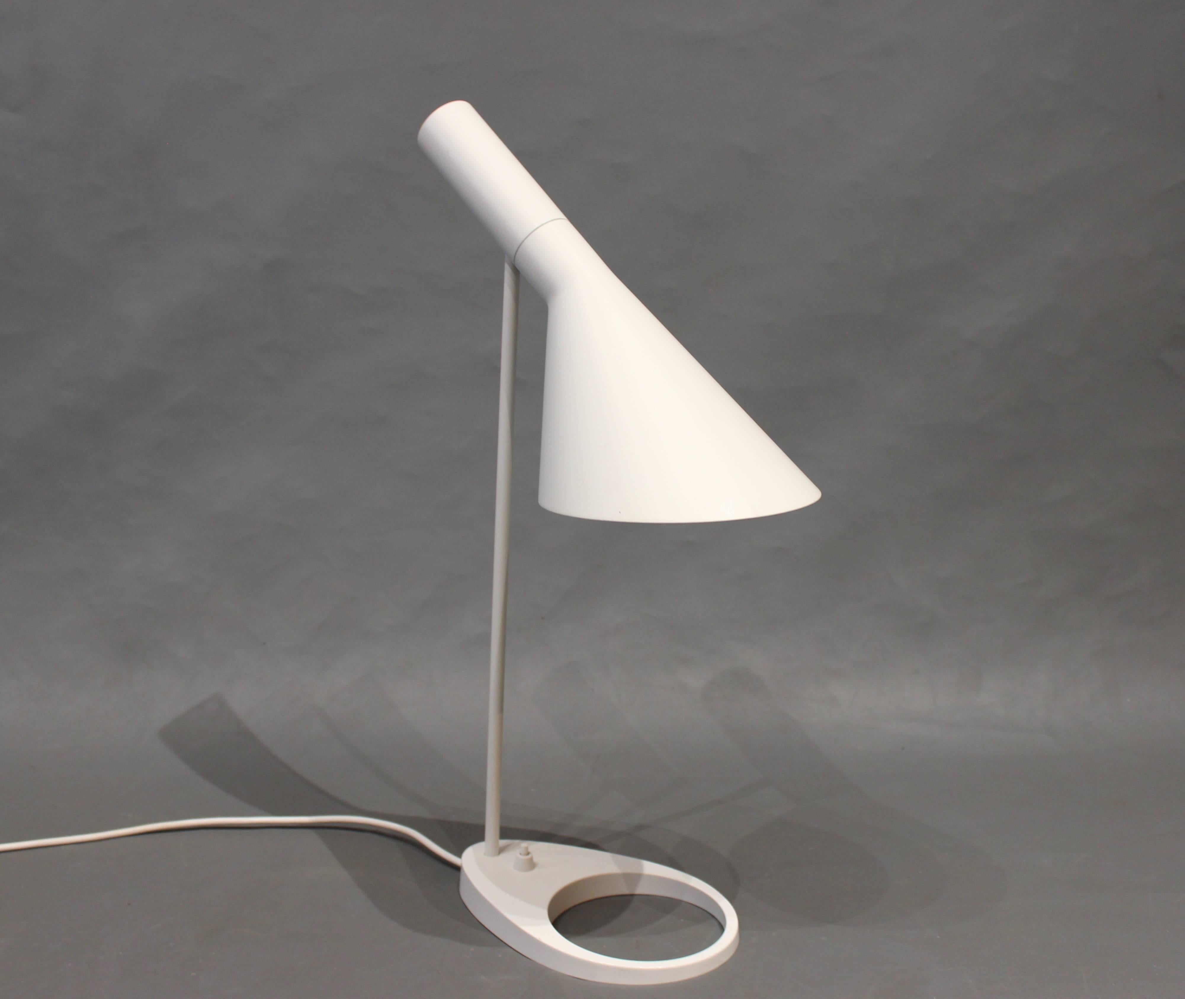 Scandinavian Modern Arne Jacobsen, White Table Lamp, Designed in 1960 and by Louis Poulsen