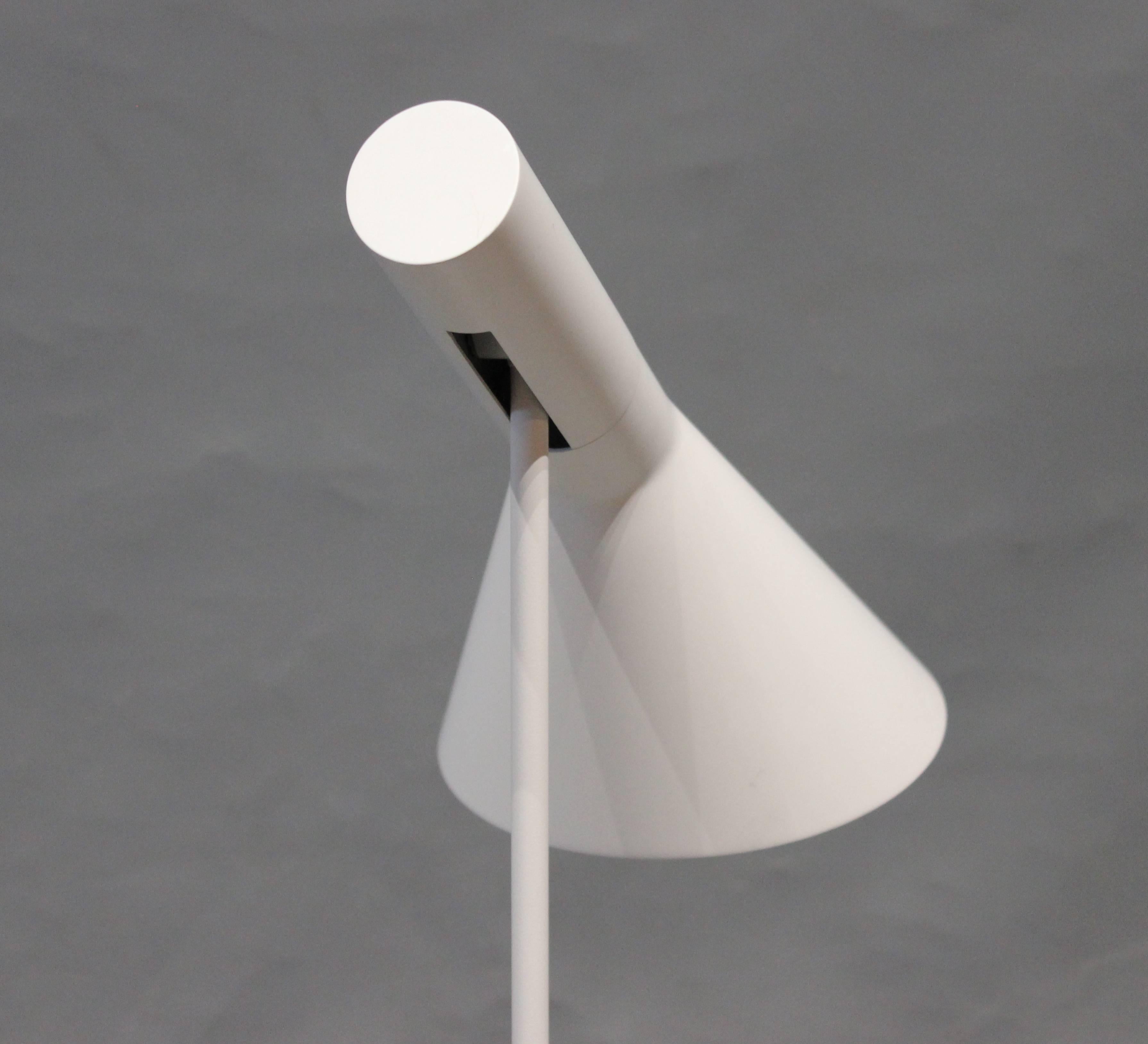 Metal Arne Jacobsen, White Table Lamp, Designed in 1960 and by Louis Poulsen