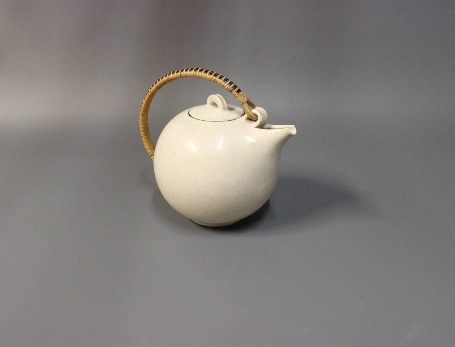 Scandinavian Modern White Glazed Saxbo Teapot with Bast Handle, No. 68, circa 1940s