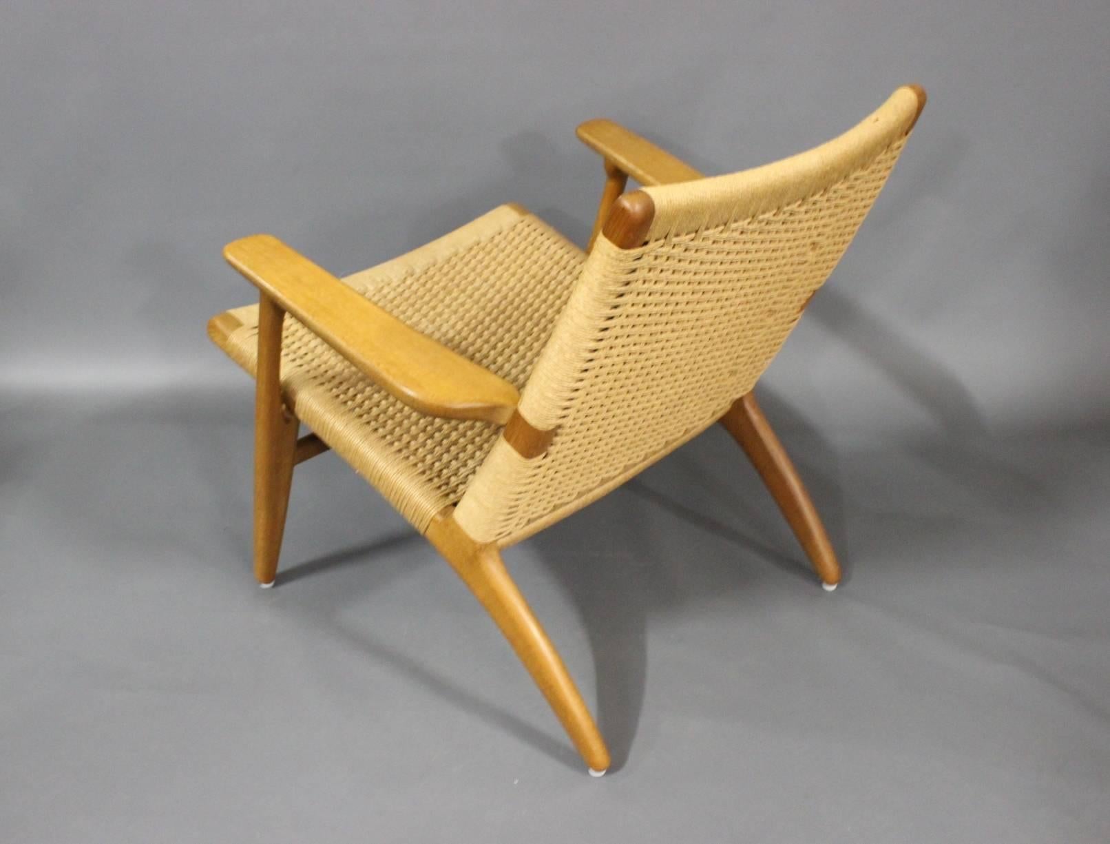 Danish Easy Chair, model CH25, Designed by Hans J. Wegner, circa 1960s