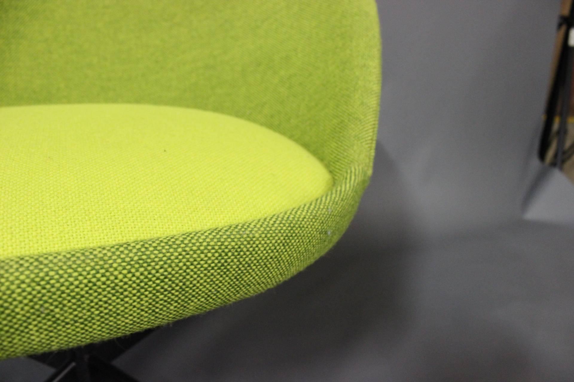 Lounge Chair Made In Green Hallingdal Wool, Danish Design From 1960s For Sale 2