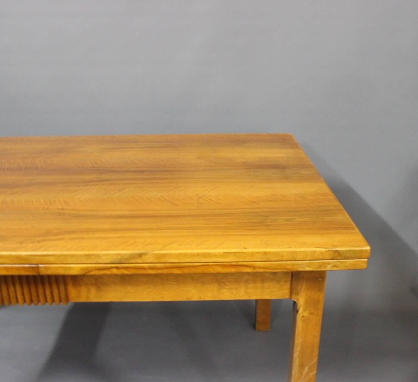 Extension Table in Walnut by Danish Master Cabinetmaker, circa 1940 For Sale 3