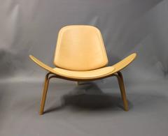 "Shell Chair":: CH07:: de Hans J. Wegner et Carl Hansen & Son:: vers les années 1990