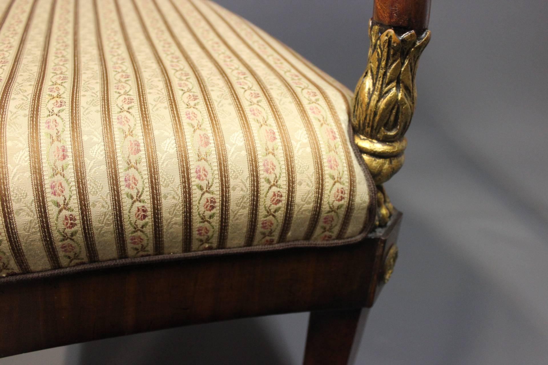 Mid-19th Century Armchair in Polished Mahogany Decorated with Brass and Leaf Gold, 1830