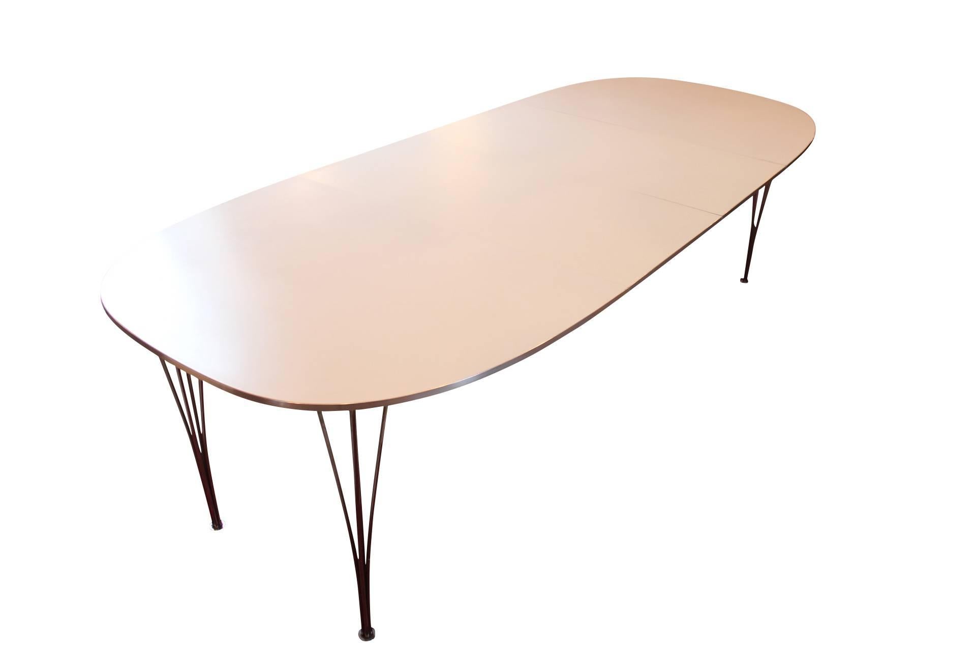 Scandinavian Modern Extension Table, B618, by Piet Hein and Manufactured by Fritz Hansen from 2004 For Sale