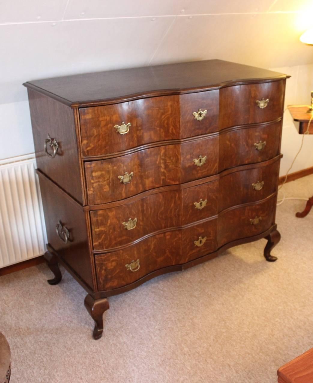Large baroque style chest of drawers in oak from 1740. The chest is from Denmark made by an unknown cabinetmaker.