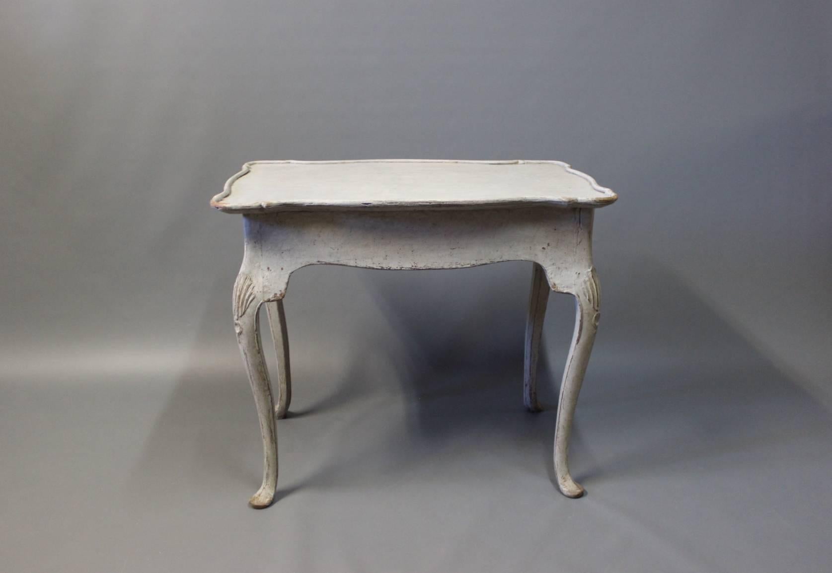 Grey painted wooden tray table in Gustavian style from circa 1760. The table is in good vintage condition.