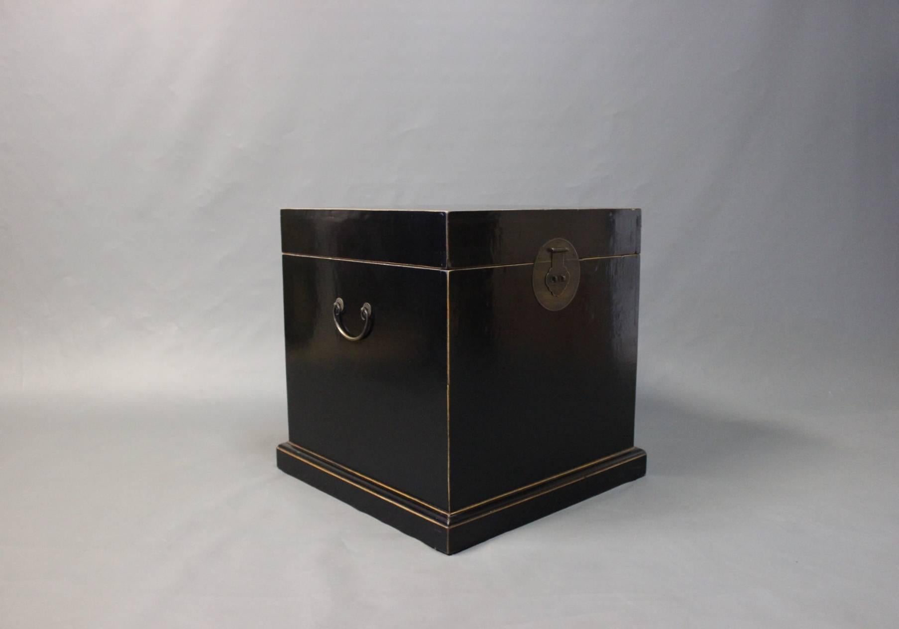 Chinese Black Lacquered Chests from the 1940s In Good Condition In Lejre, DK
