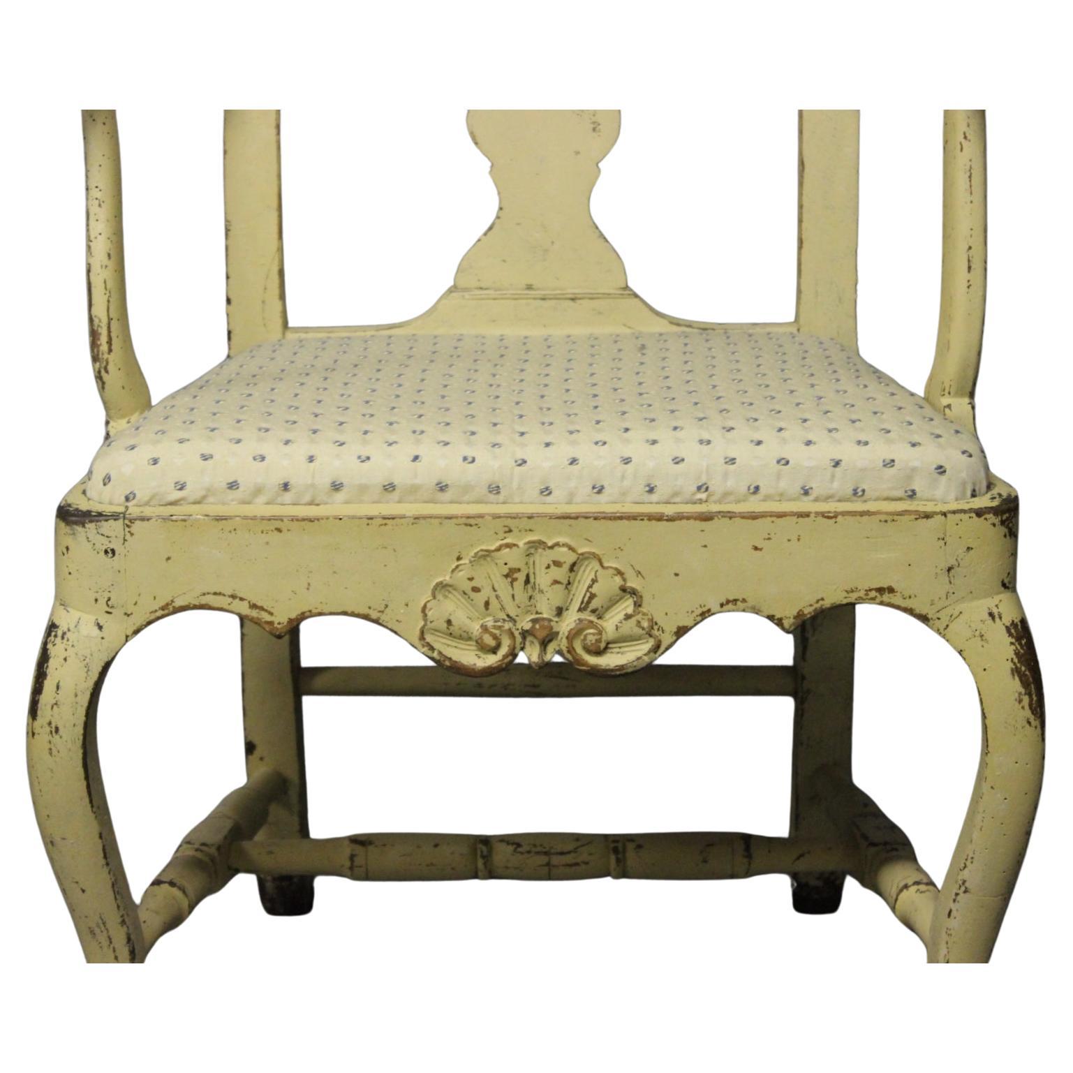 Rokoko-Stuhl aus lackiertem Holz aus Dänemark, um das Jahr 1740 (Dänisch) im Angebot