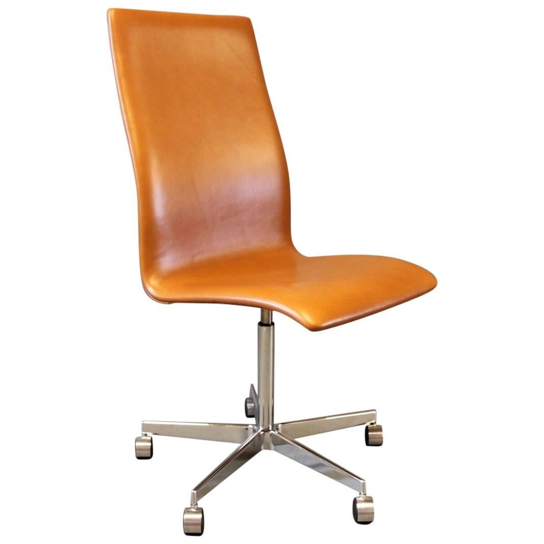 Oxford Classic Chair, Model 3193C, by Arne Jacobsen and Fritz Hansen