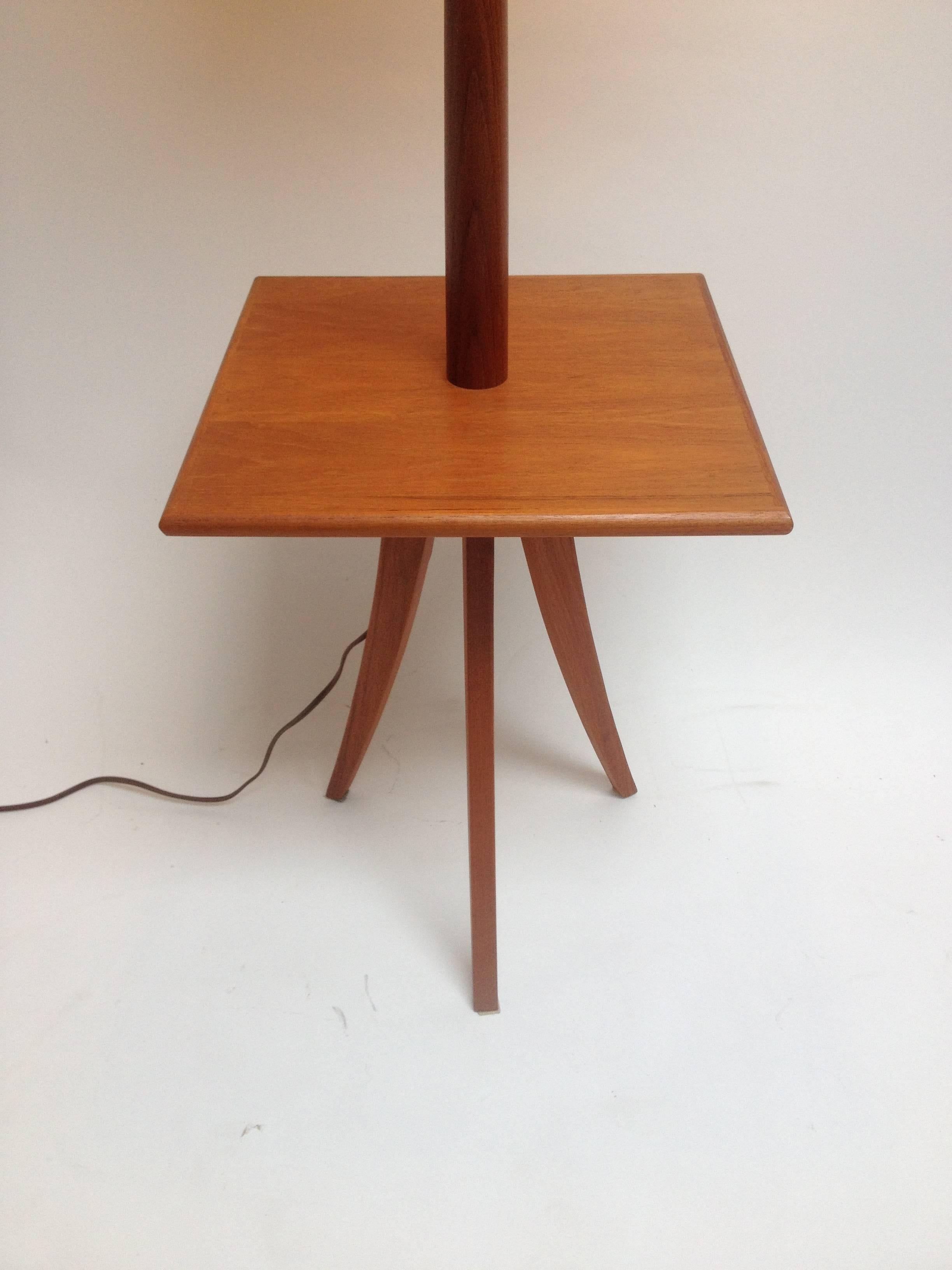 three leg table lamp