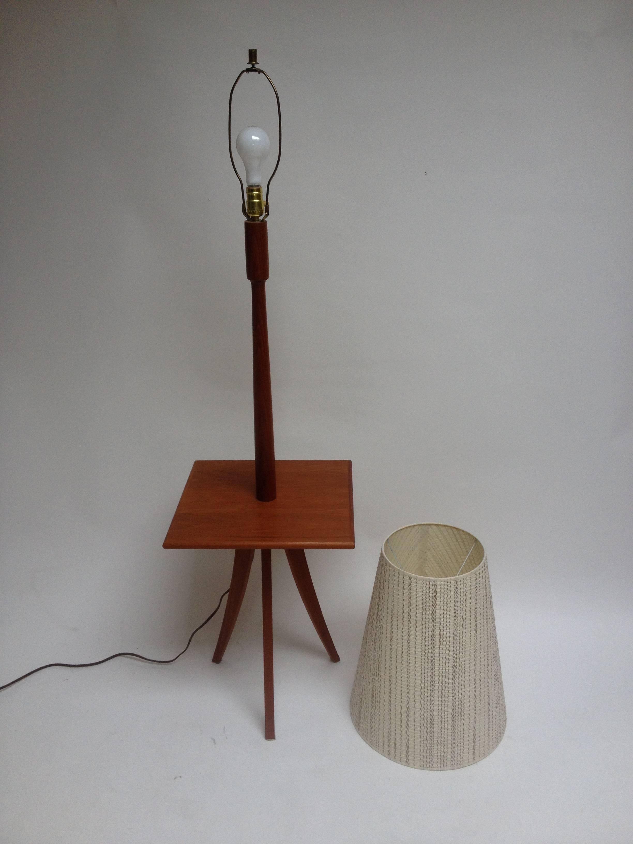 Unknown Handsome Mid-Century Modern Three-Legged Teak Floor Lamp with Table