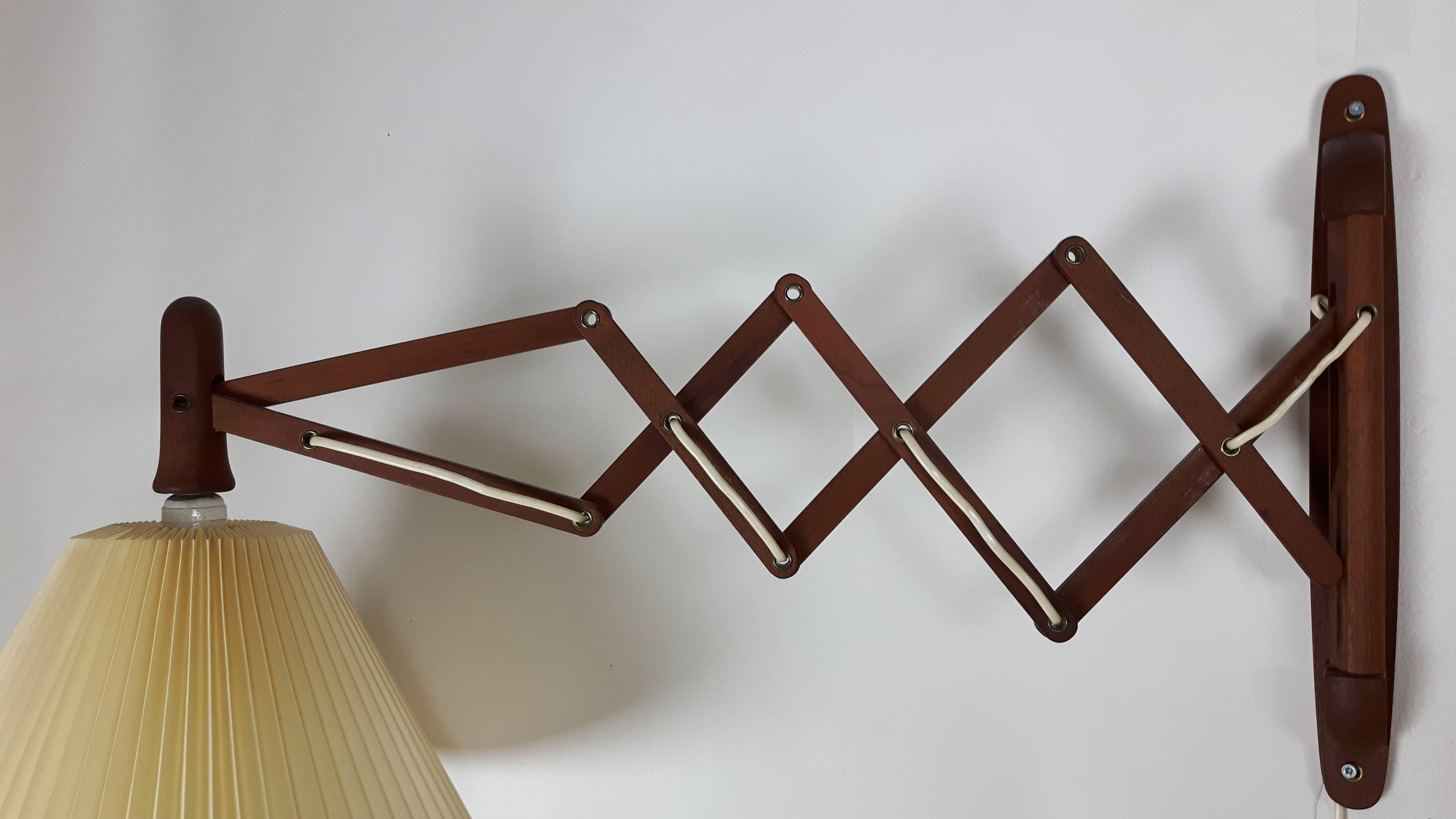 Mid-20th Century 1960s Danish Modern Teak Accordion Wall Light with Kaare Klint Pleated Shade