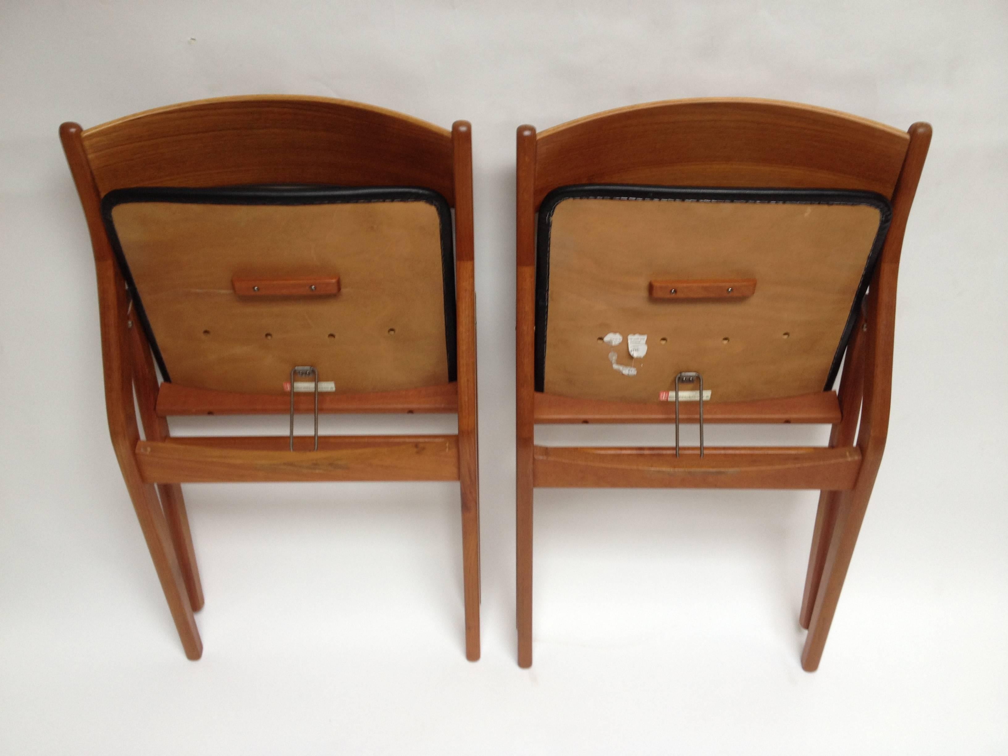 Mid-Century Modern Spectacular Pair of 1960s Danish Folding Chairs by Dyrlund