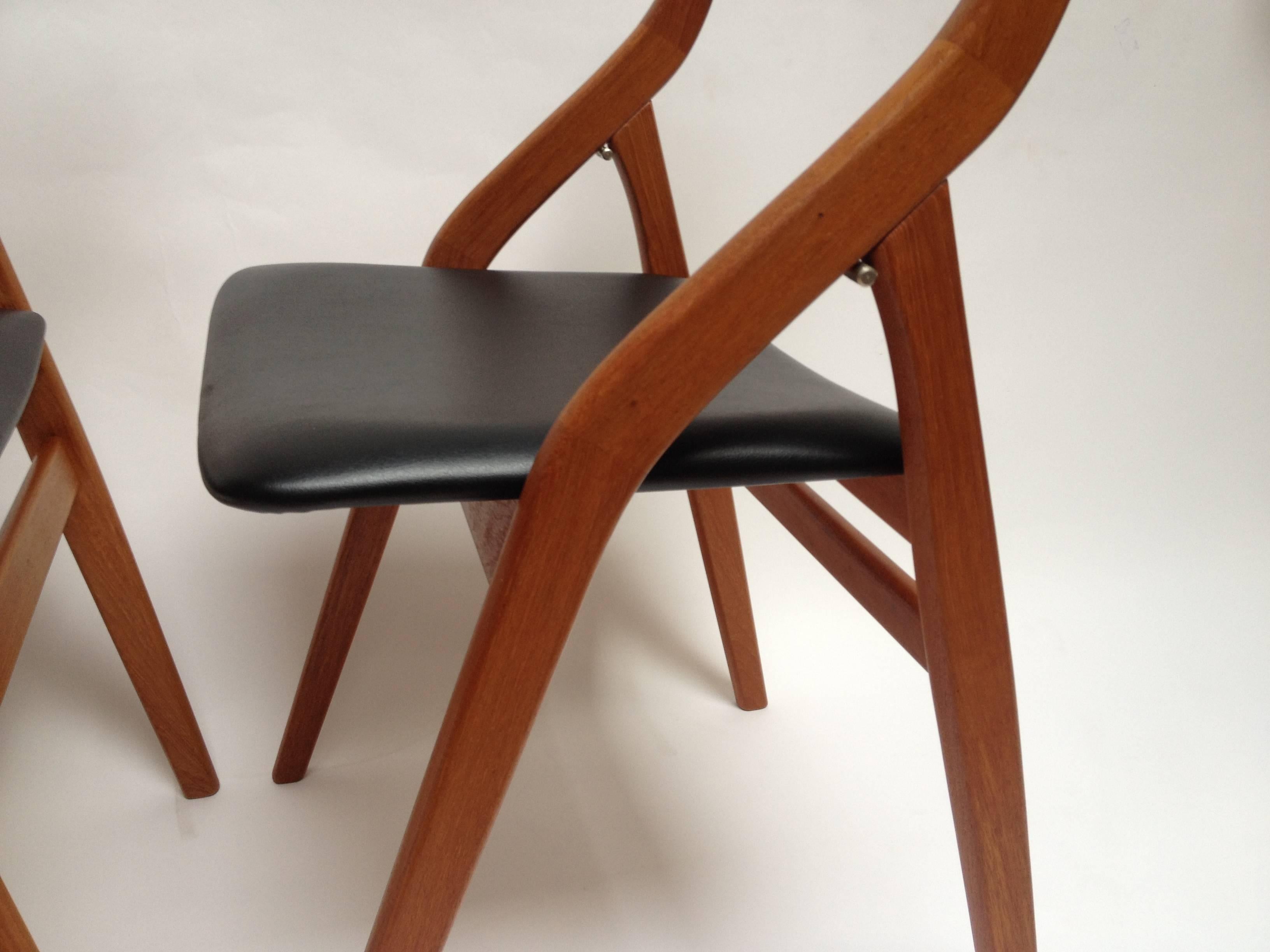 Spectacular Pair of 1960s Danish Folding Chairs by Dyrlund In Excellent Condition In Victoria, British Columbia