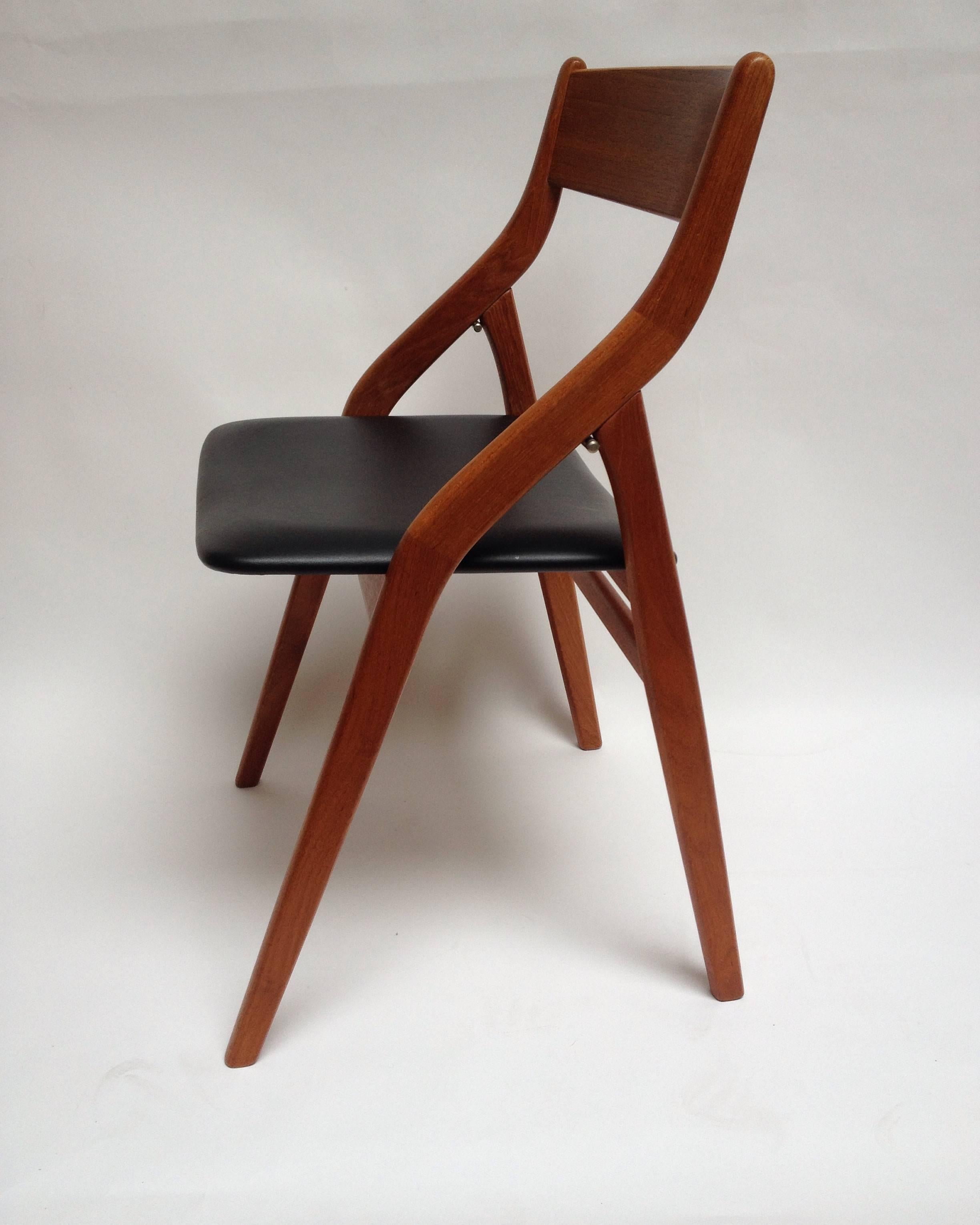 Mid-20th Century Spectacular Pair of 1960s Danish Folding Chairs by Dyrlund