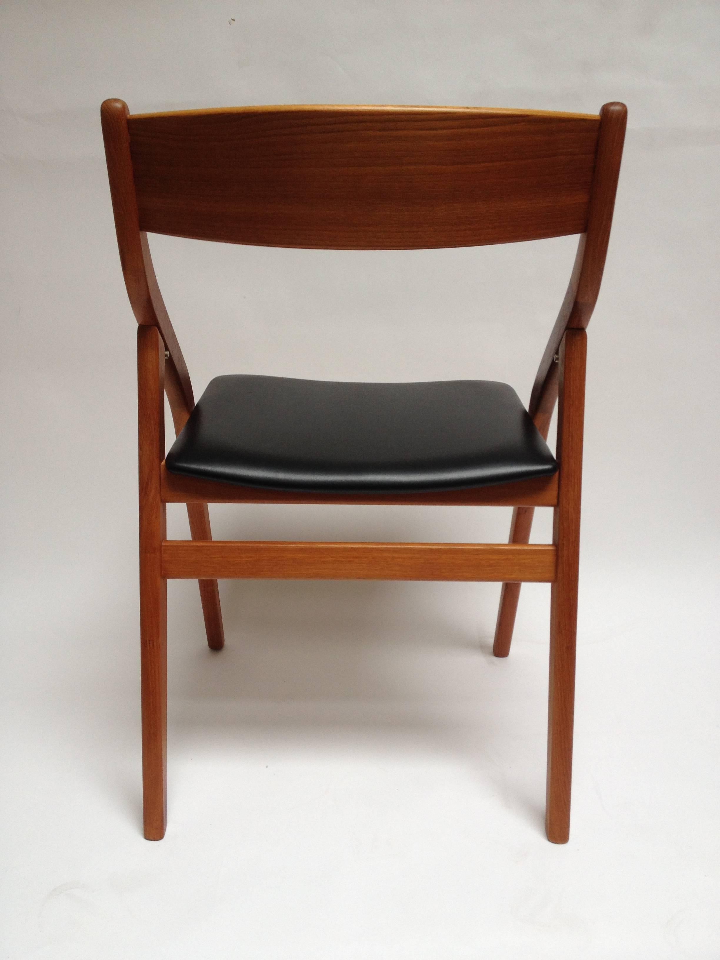 Spectacular Pair of 1960s Danish Folding Chairs by Dyrlund 1