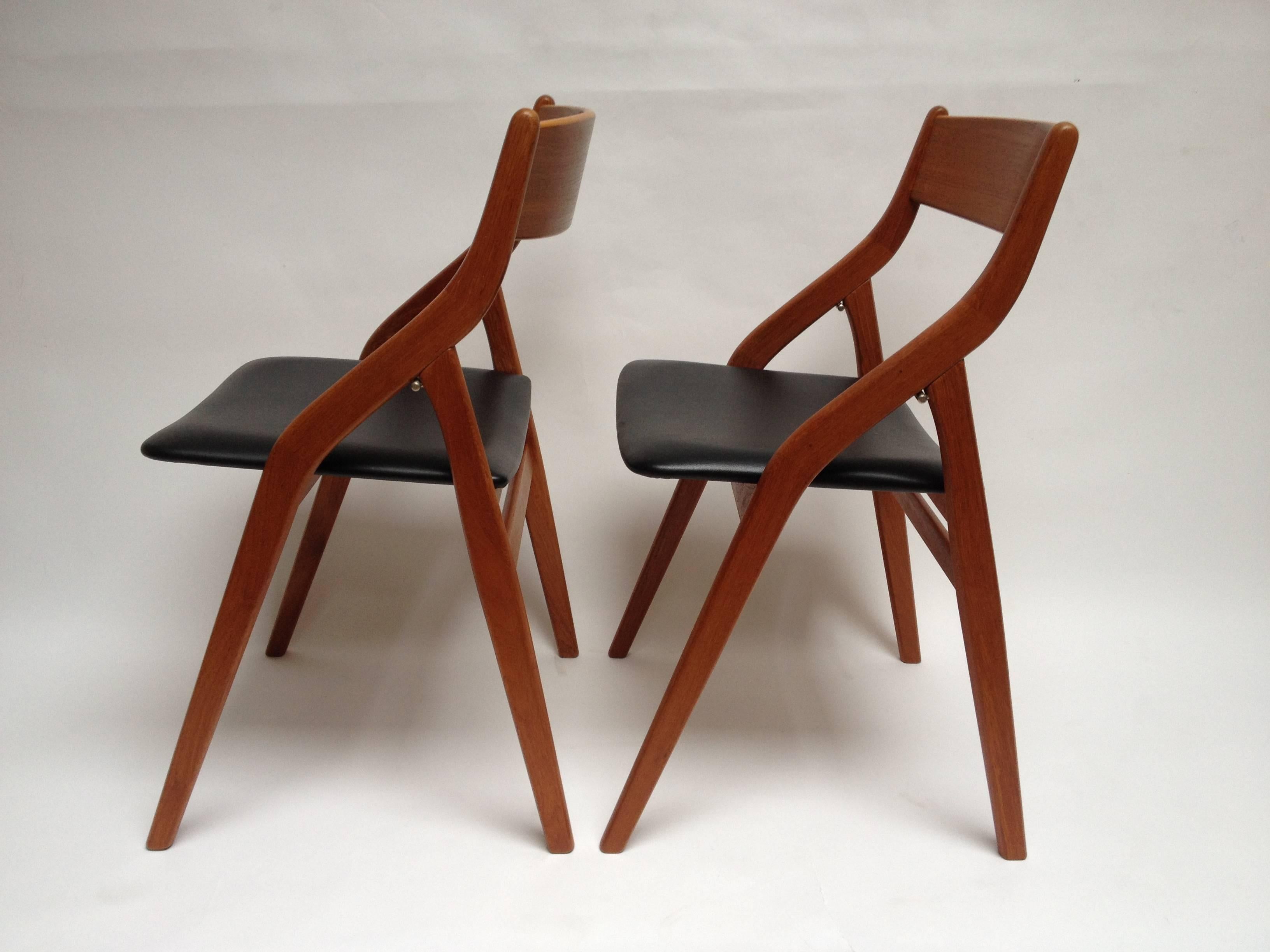 Spectacular Pair of 1960s Danish Folding Chairs by Dyrlund 3