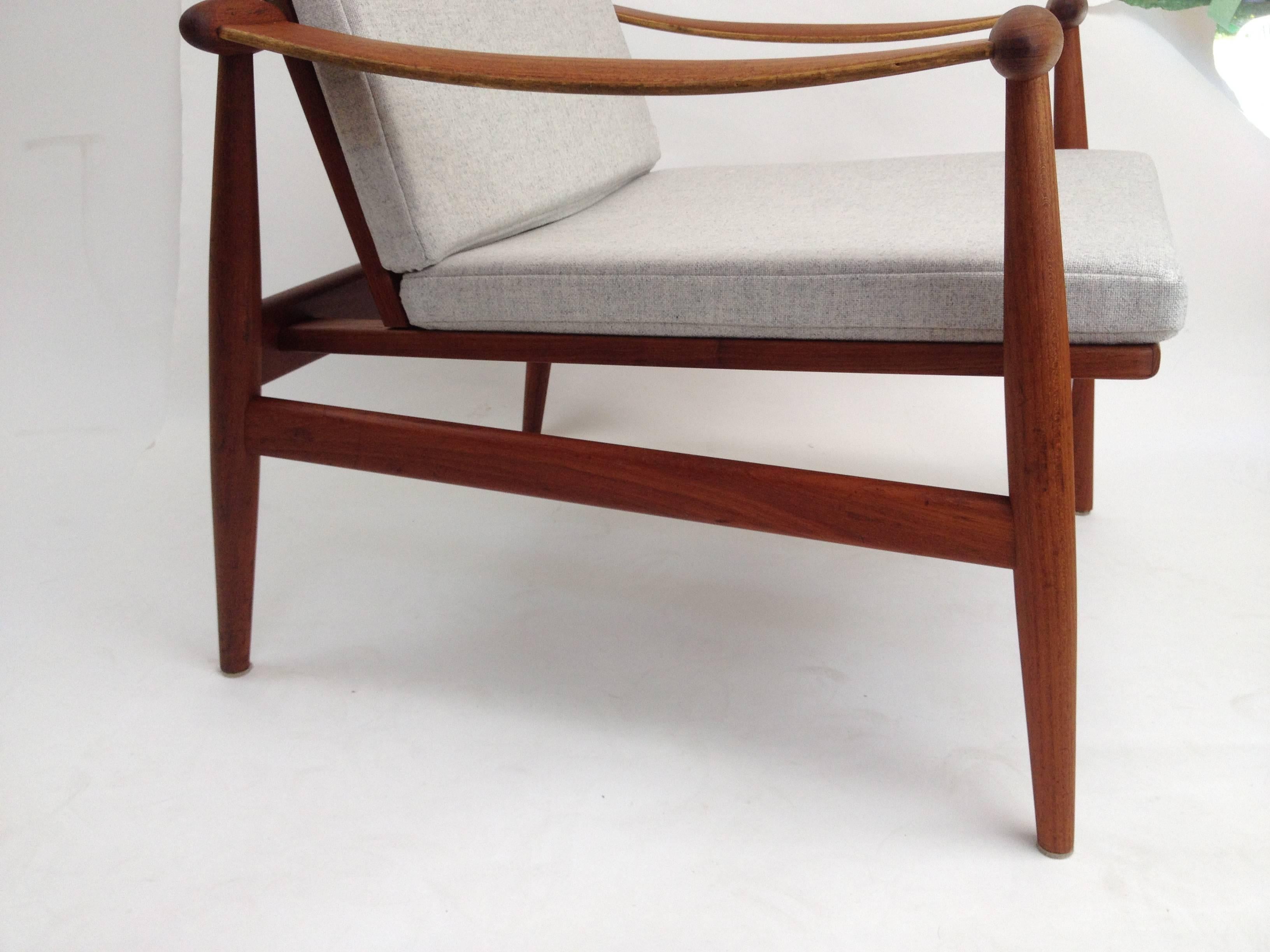 1950s Danish Teak Easy Chair Designed by Finn Juhl for France & Daverkosen For Sale 2