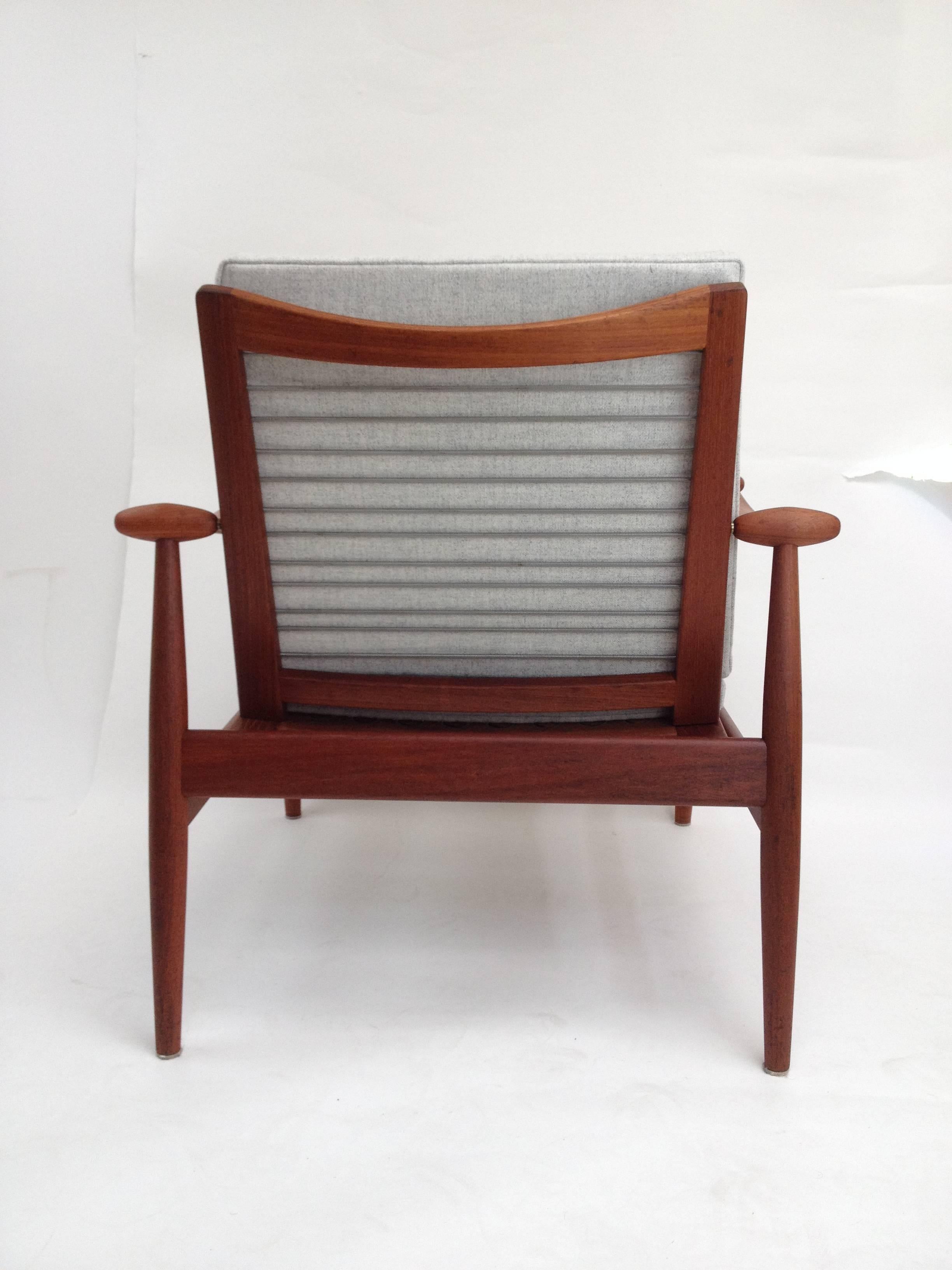1950s Danish Teak Easy Chair Designed by Finn Juhl for France & Daverkosen For Sale 3
