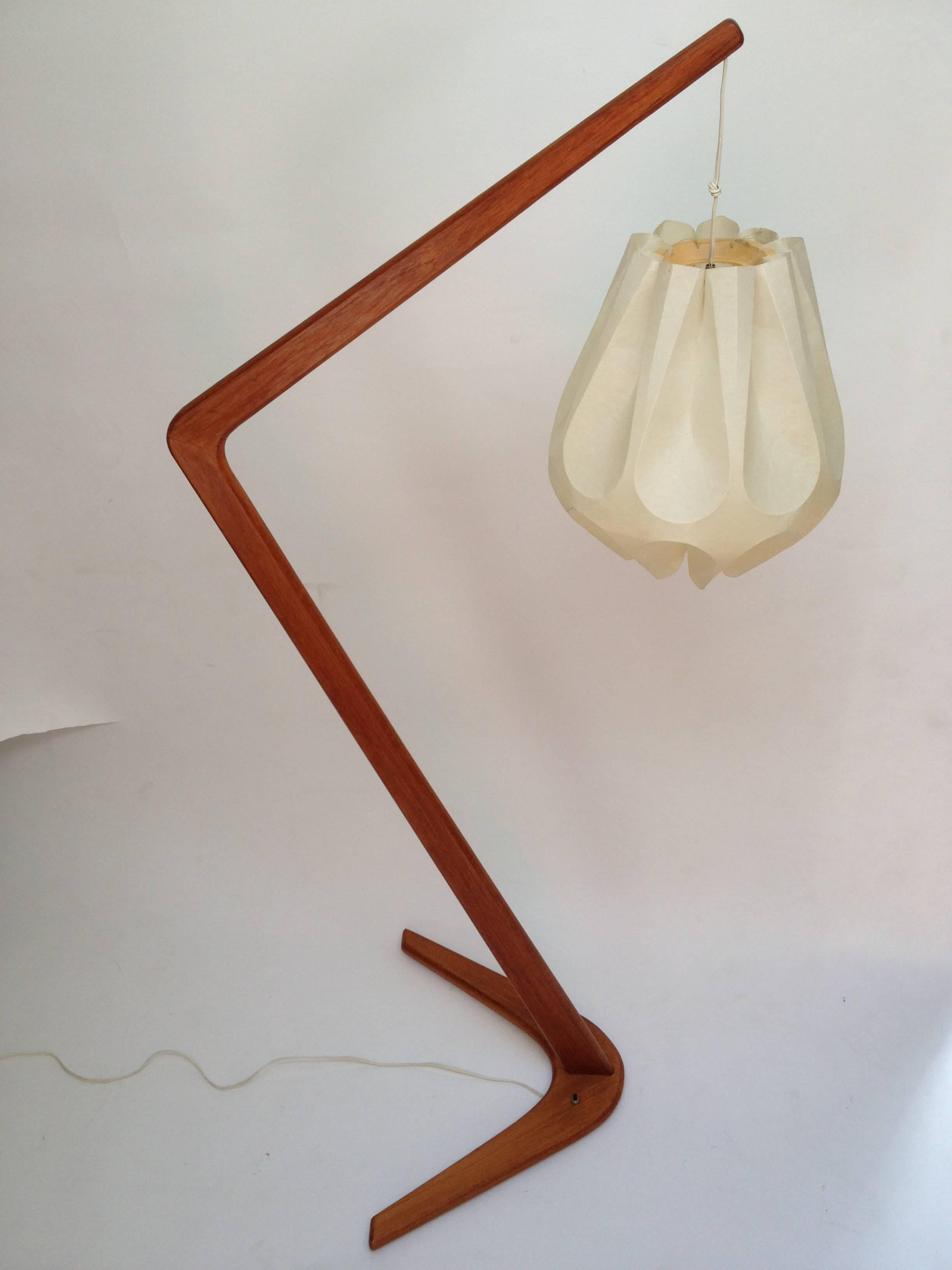 Exceptional 1960s Architectural Boomerang Teak Floor Lamp For Sale 2