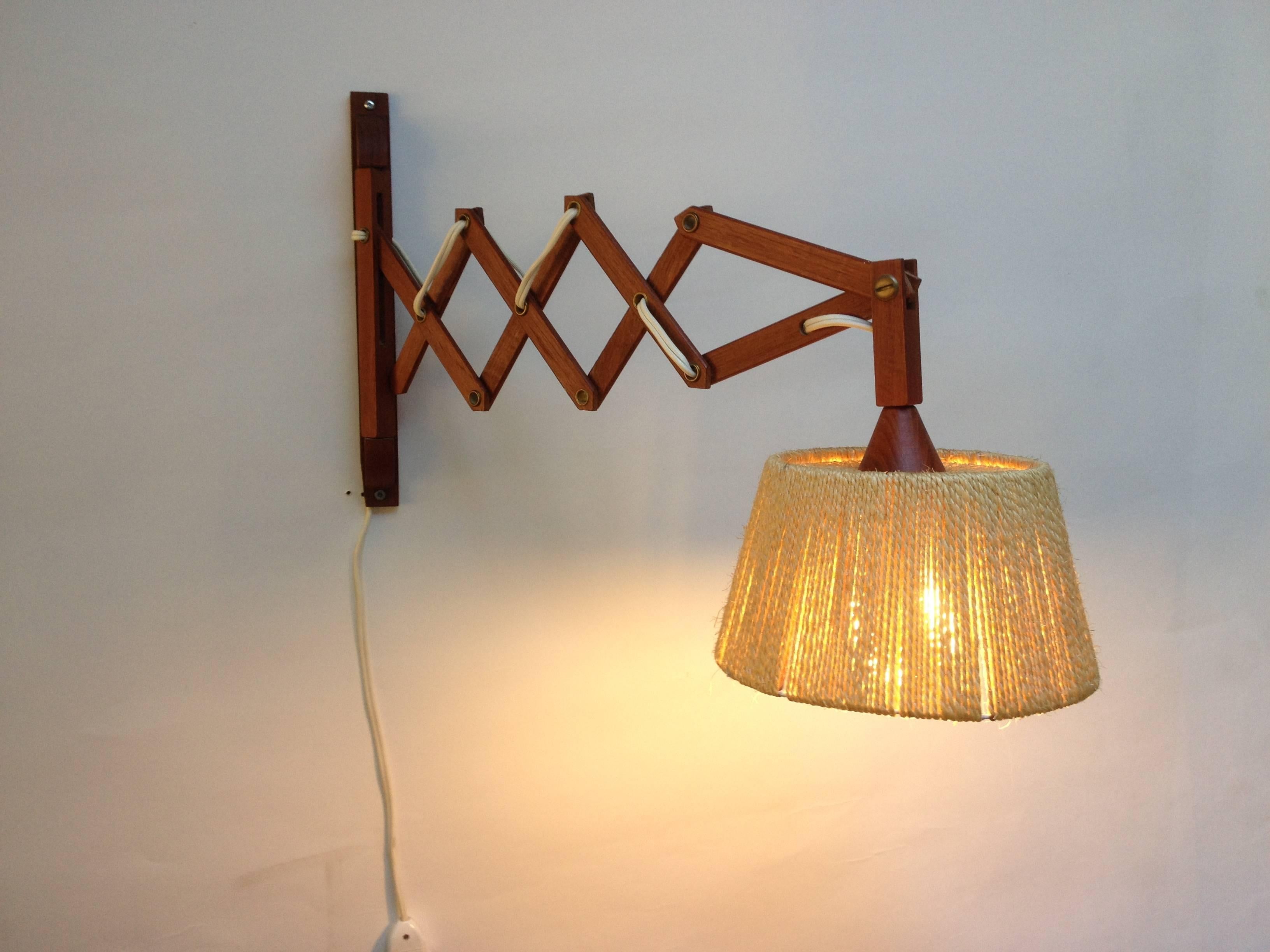 Gorgeous Danish Mid-Century Extendable Teak and Jute Wall Light In Good Condition In Victoria, British Columbia