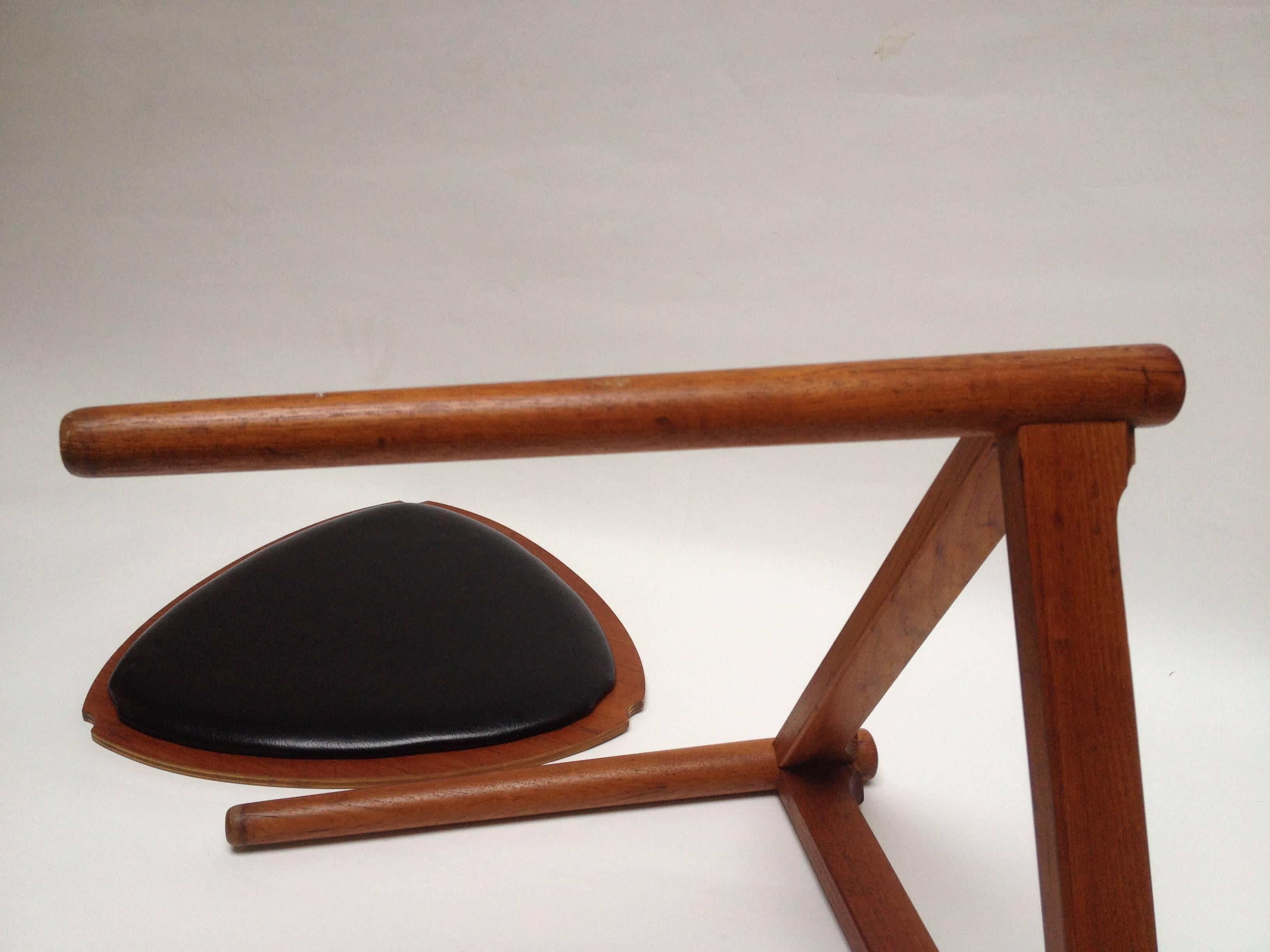 Naugahyde Rare 1950s Hans Olsen Teak Reversible Three Legged Stool and Side Table, Denmark For Sale