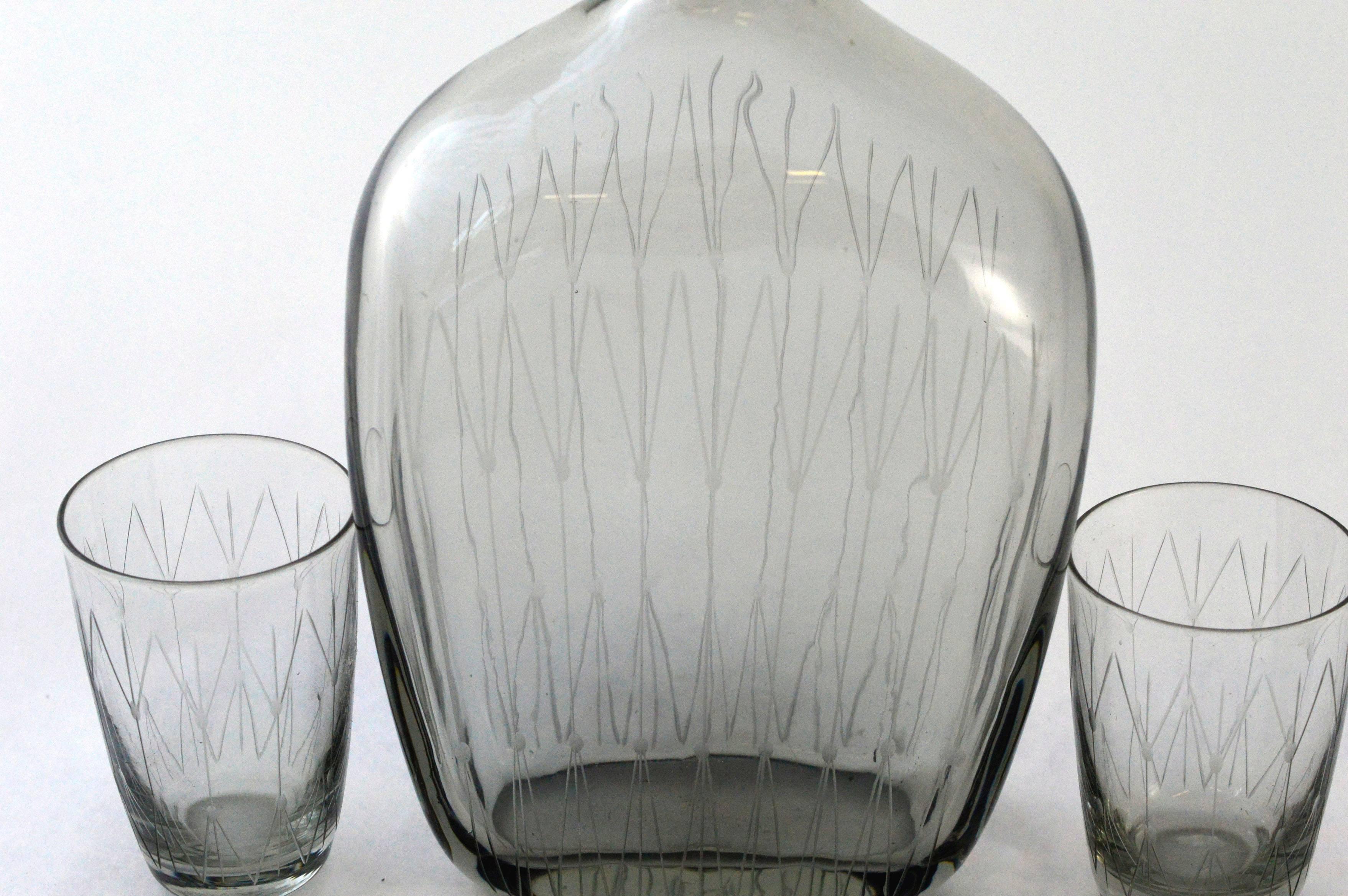 Mid-Century Modern Scandinavian Mid Century Modern Minimalist Schnapps Decanter and Glasses Set 