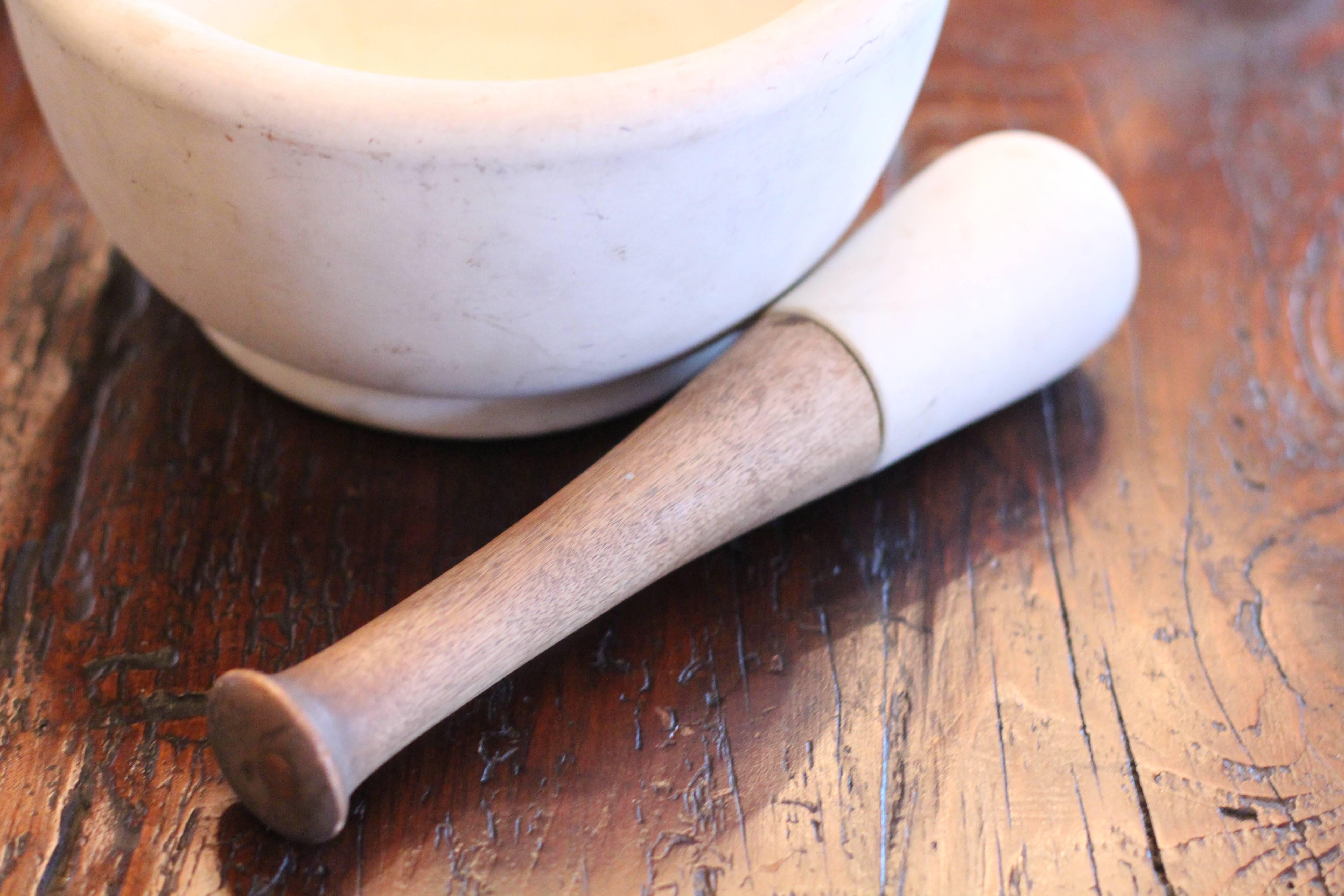 Country Marble Mortar and Pestle For Sale