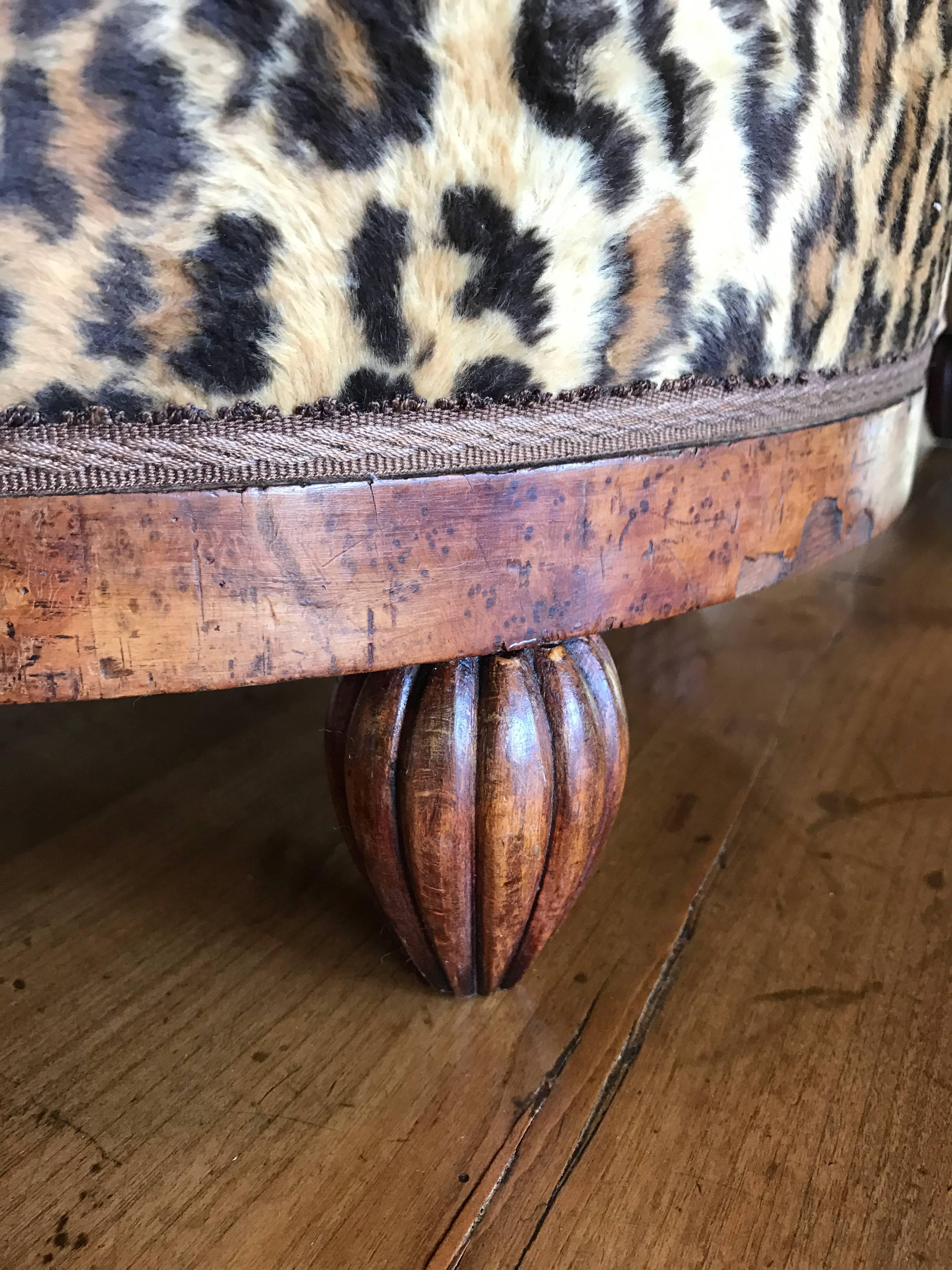 Pair of Mid-20th Century Burr Walnut French Pouffes In Excellent Condition For Sale In Birmingham, AL