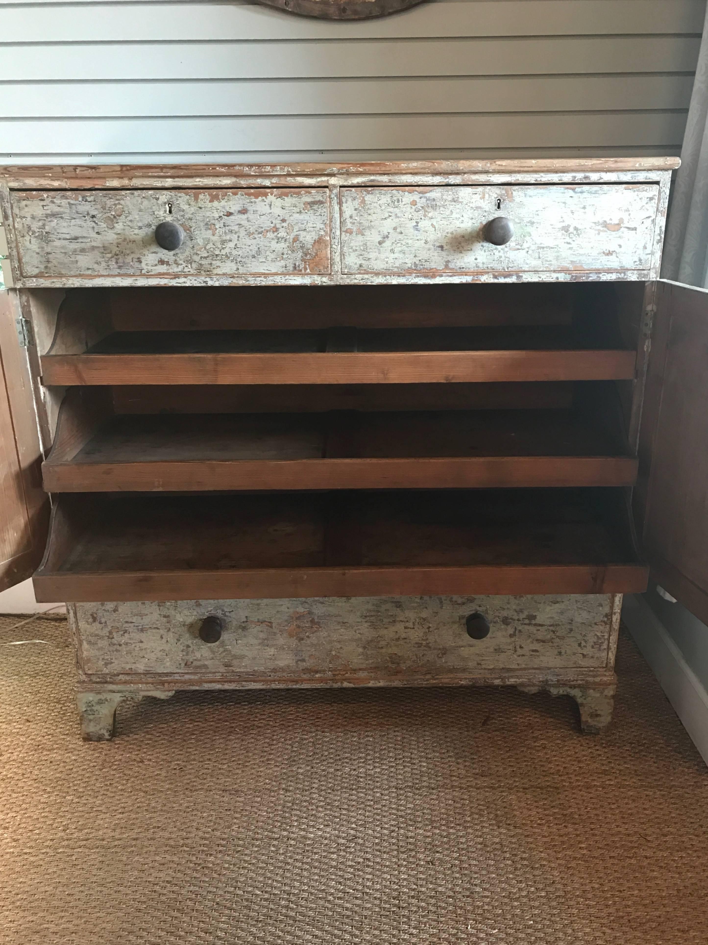 Mid-19th Century English North Country Linen Chest 1