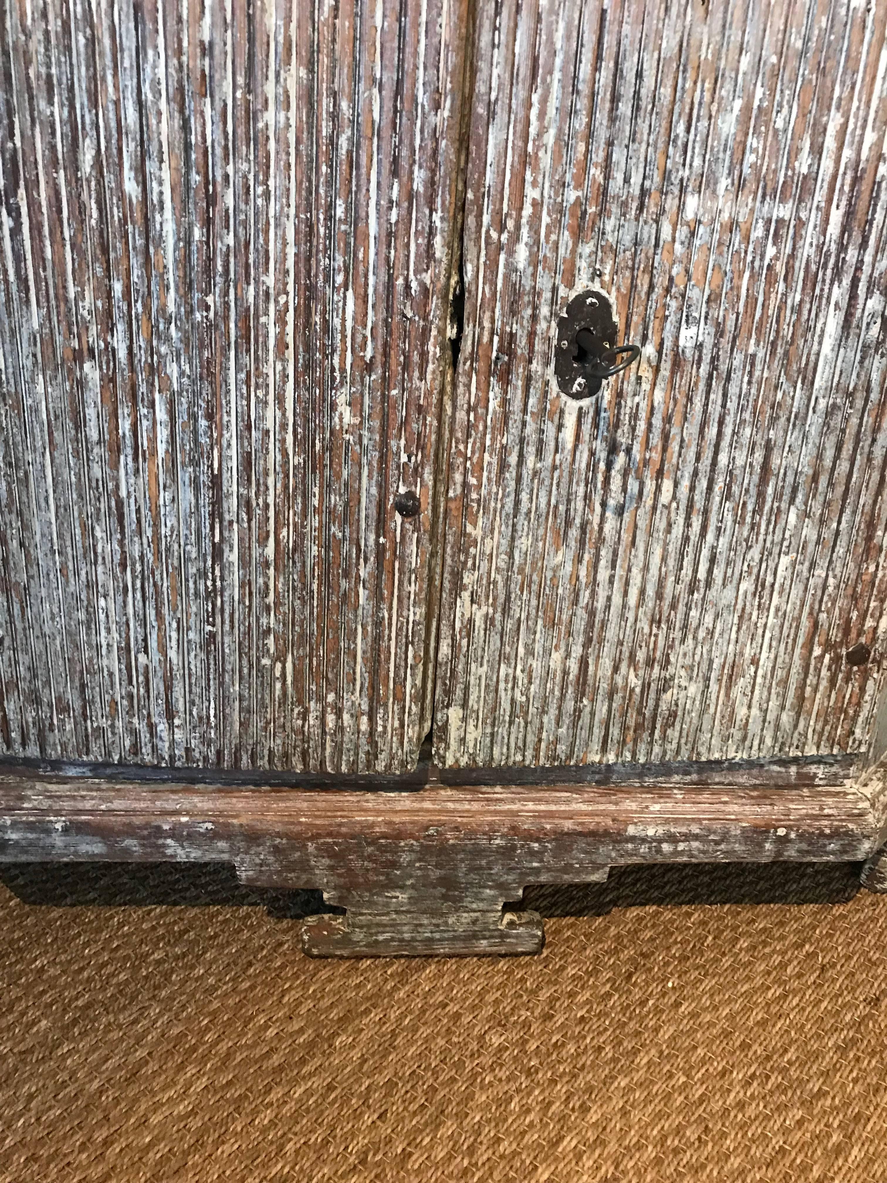 Late 17th Century Painted Swedish Corner Cupboard For Sale 3