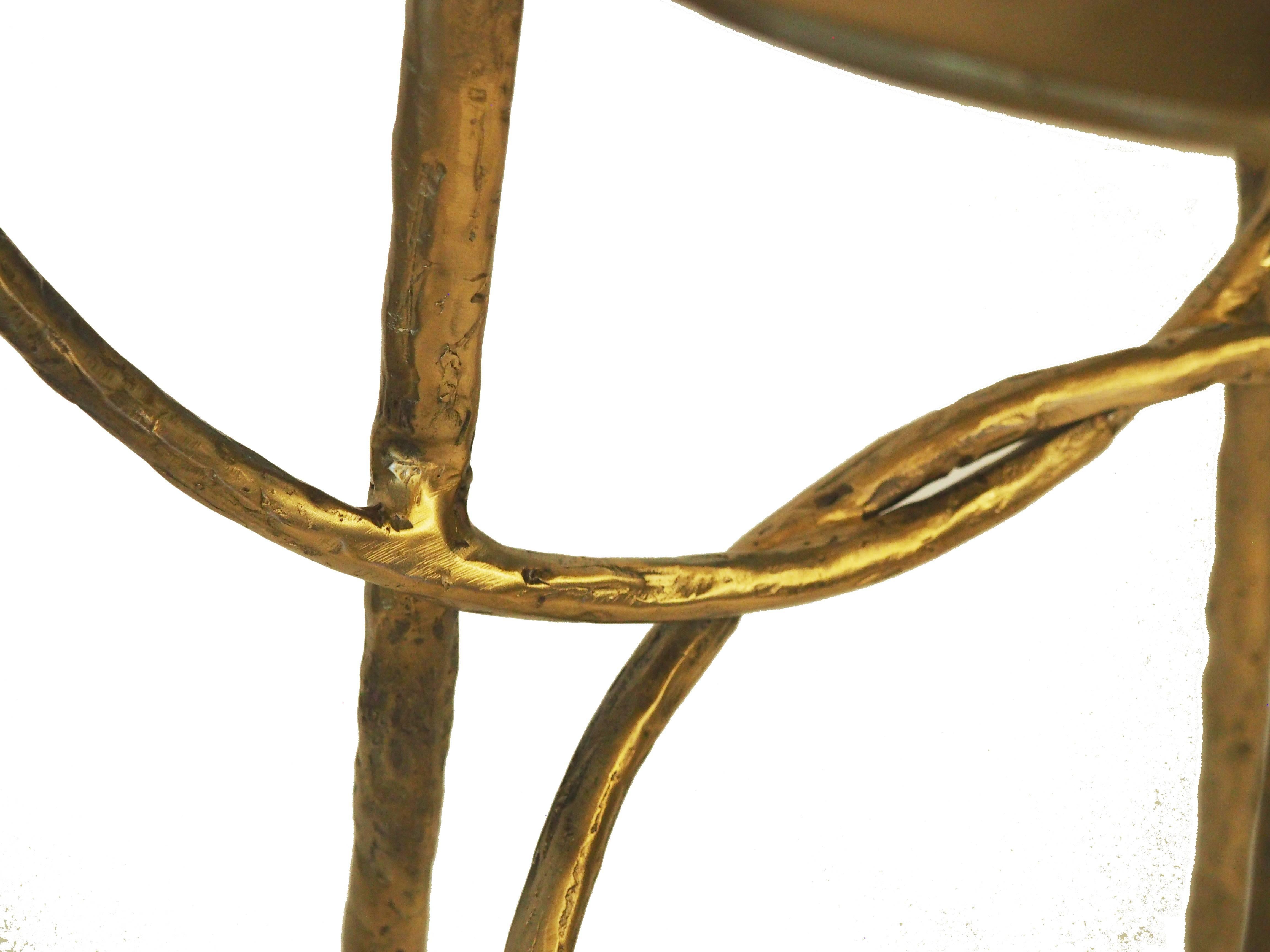 Brass handsculpted stool - Hoola - Misaya
Dimensions: H 67 x W 38 x L 38 cm
Handsculpted brass and marble tables.
