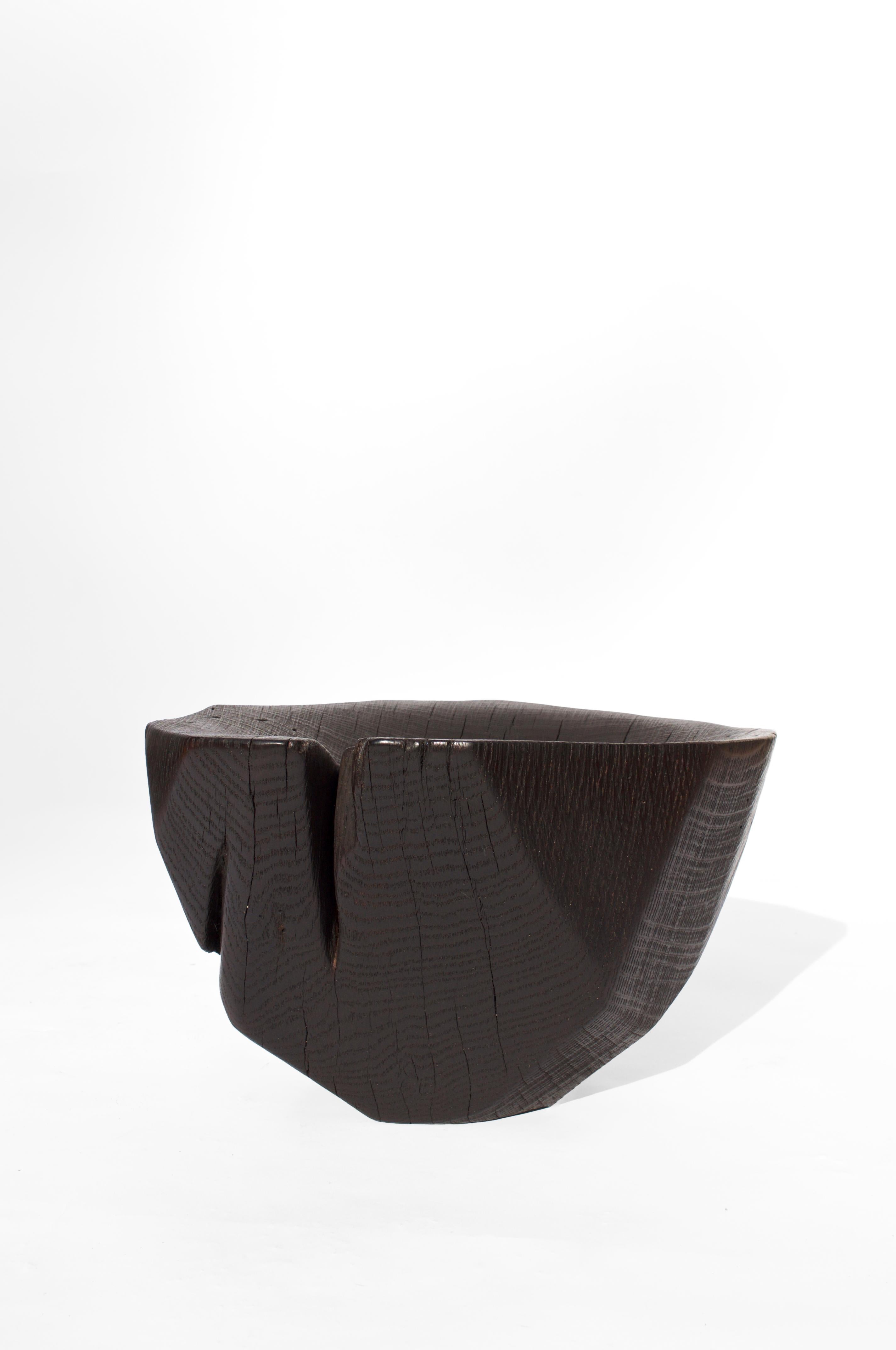 V21274 Vessel in Oxidized Oak Wood by Jörg Pietschmann In New Condition For Sale In Geneve, CH