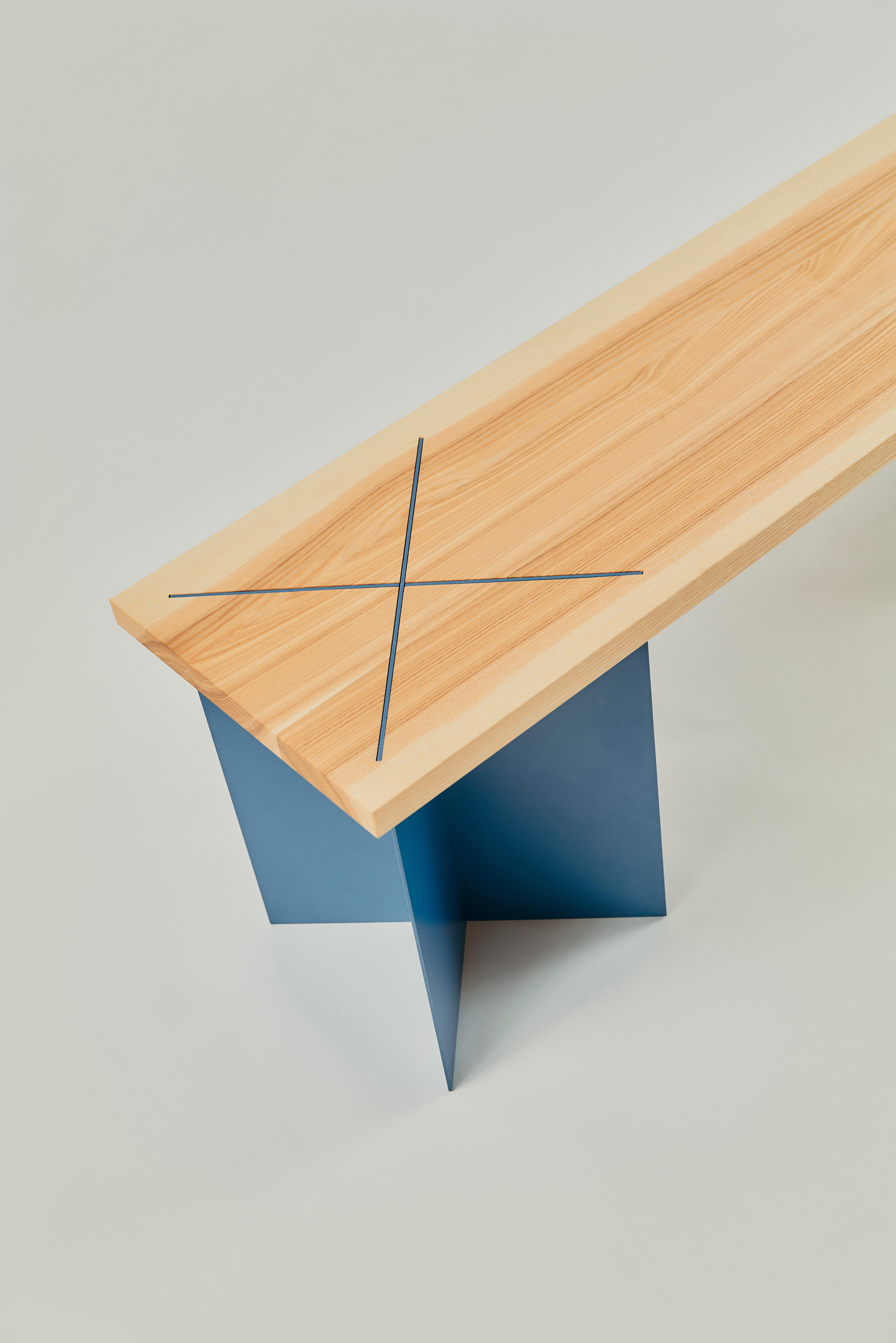 Autre Banc Ohus en Wood Wood et Ands Steele bleu brillant for Heilig Objects en vente