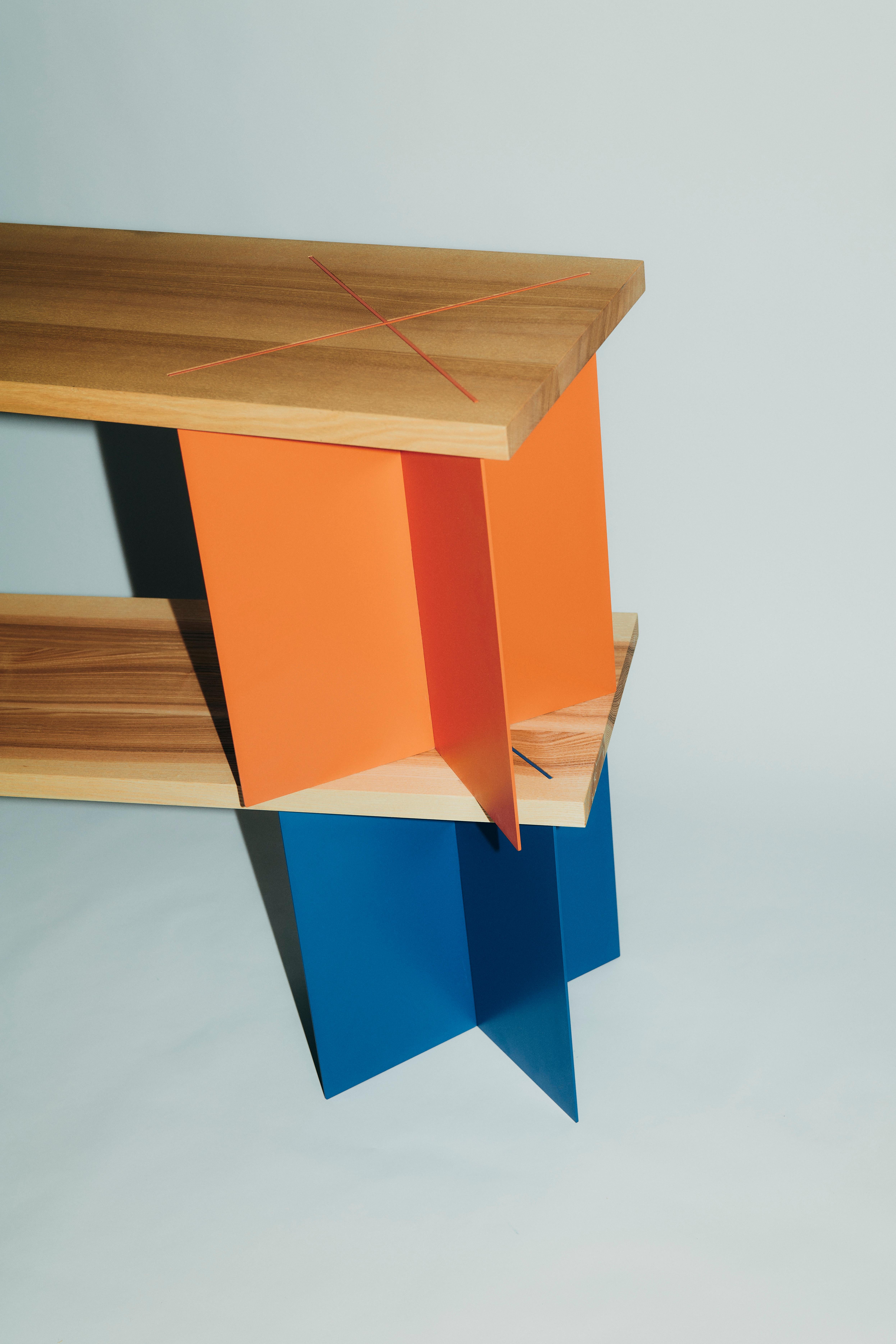 Acier Banc Ohus en Wood Wood et Ands Steele bleu brillant for Heilig Objects en vente
