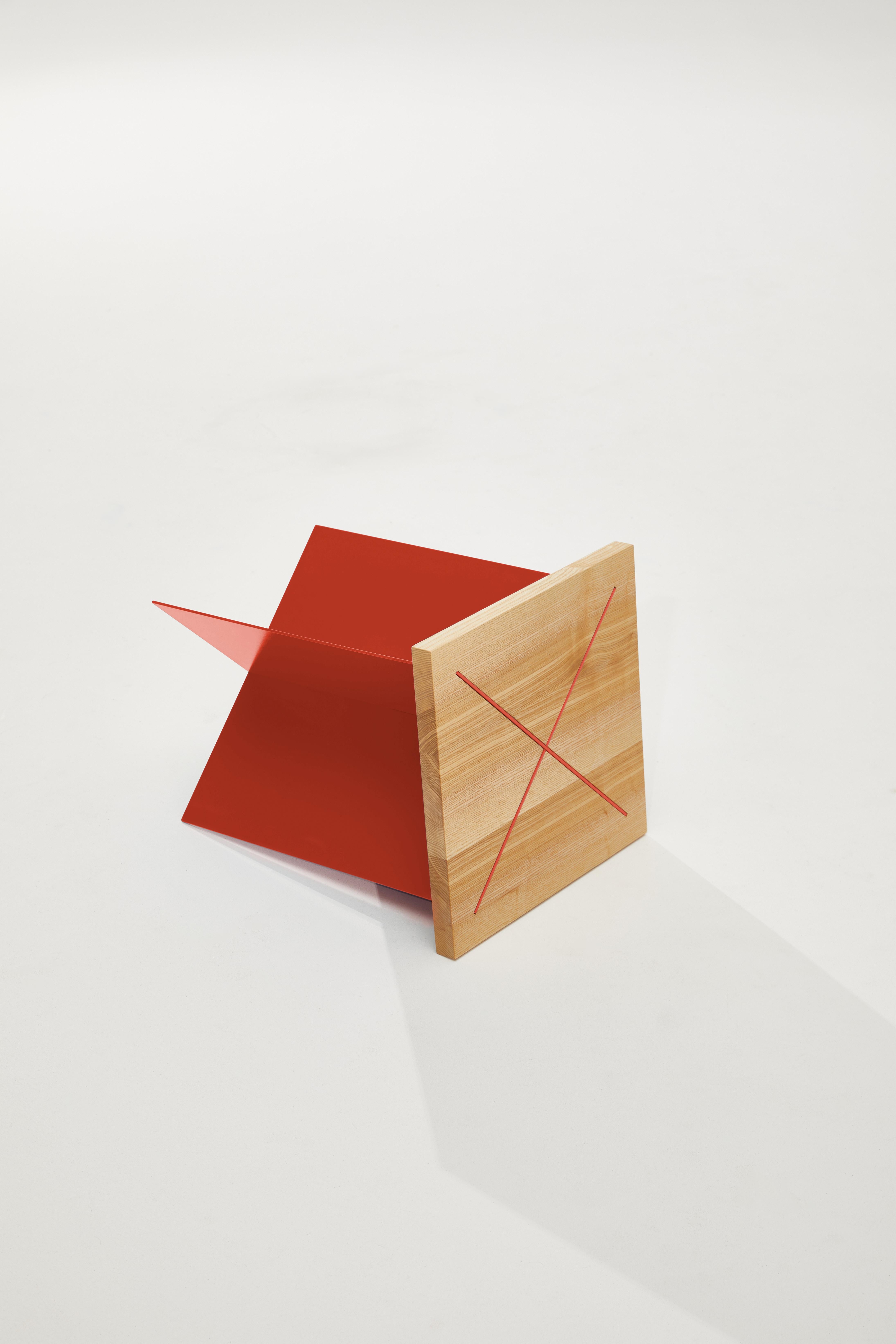 Postmoderne Tabouret Ohus en bois de frêne et acier orange saumoné par Objects for Objects en vente