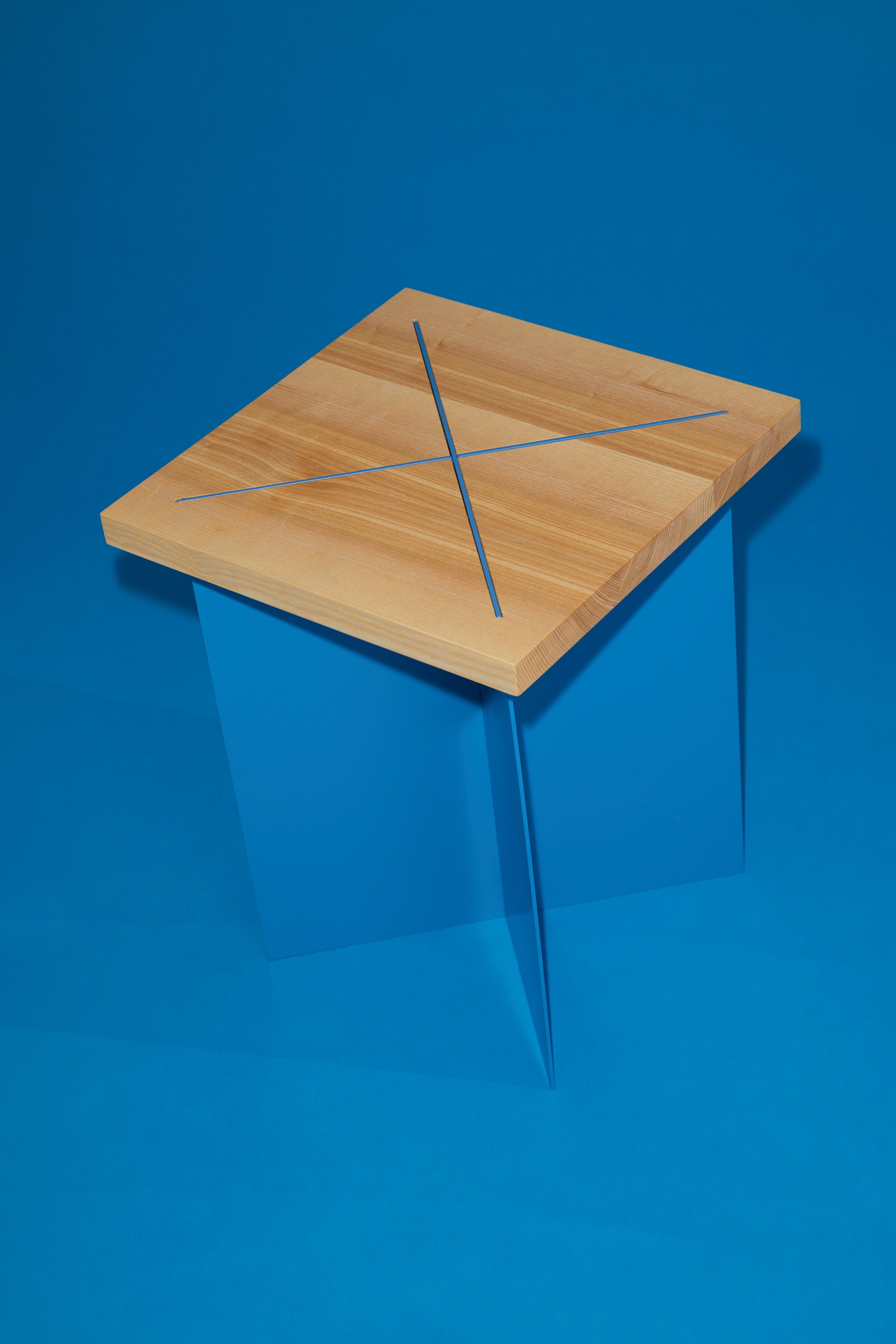Tabouret Ohus en bois de frêne et acier orange saumoné par Objects for Objects en vente 2
