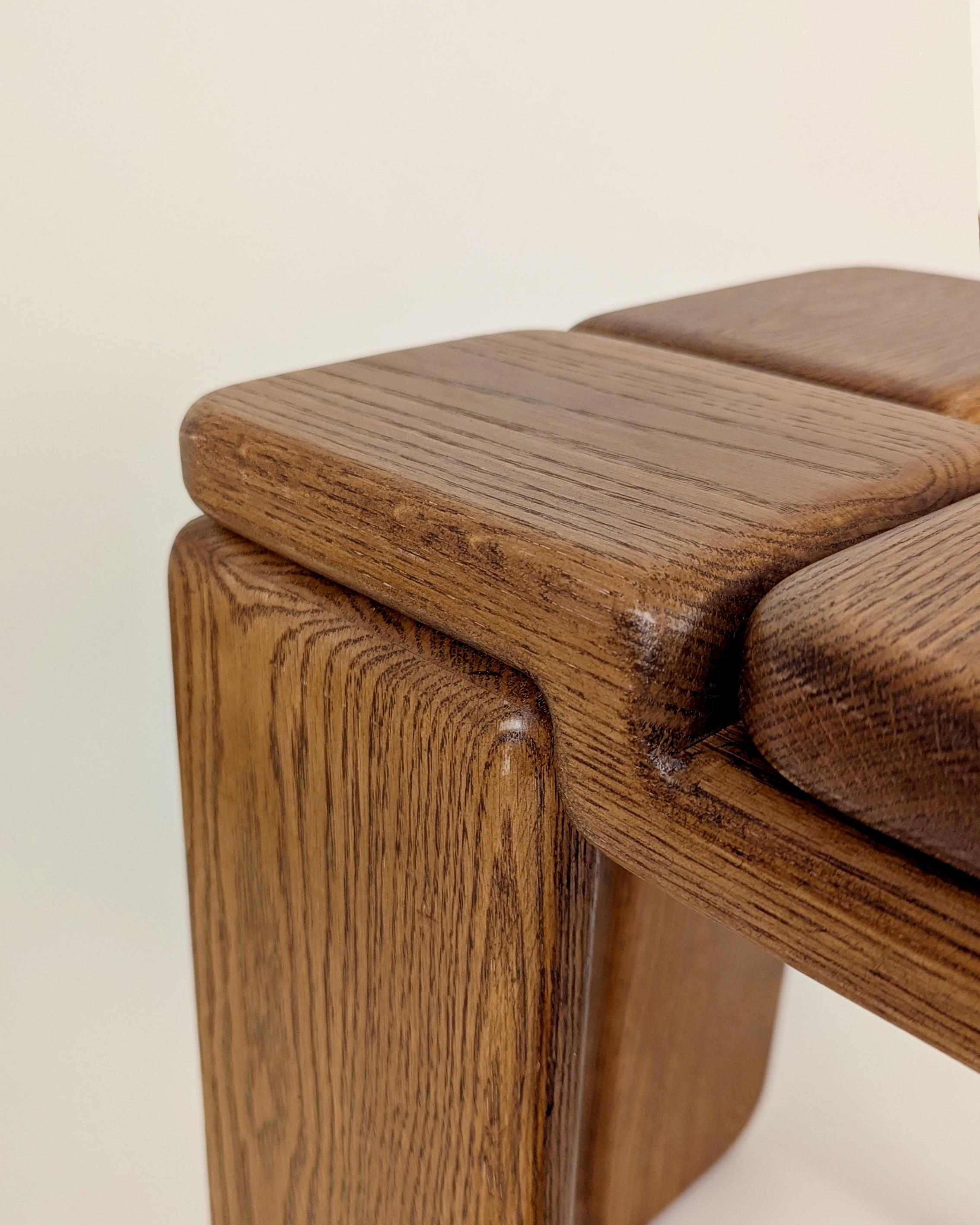 Knot Solid Red Oak Stool by Luis Gimeno In New Condition For Sale In Geneve, CH