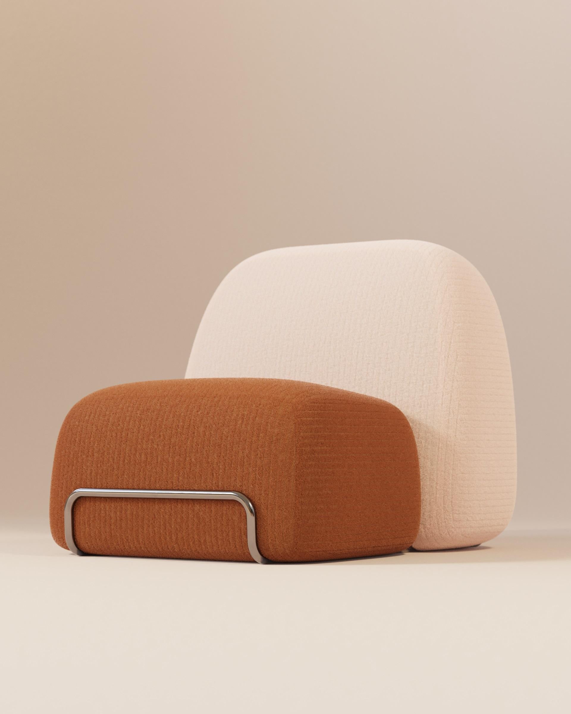 Onigiri Sofa by Luis Gimeno
Dimensions: D 100 x W 100 x H 83 cm
Materials: Upholstery, metal.

Available in White, Green, and Orange. Please contact us.

Taking inspiration from day-to-day shapes and objects, I came up with this piece.
This sofa