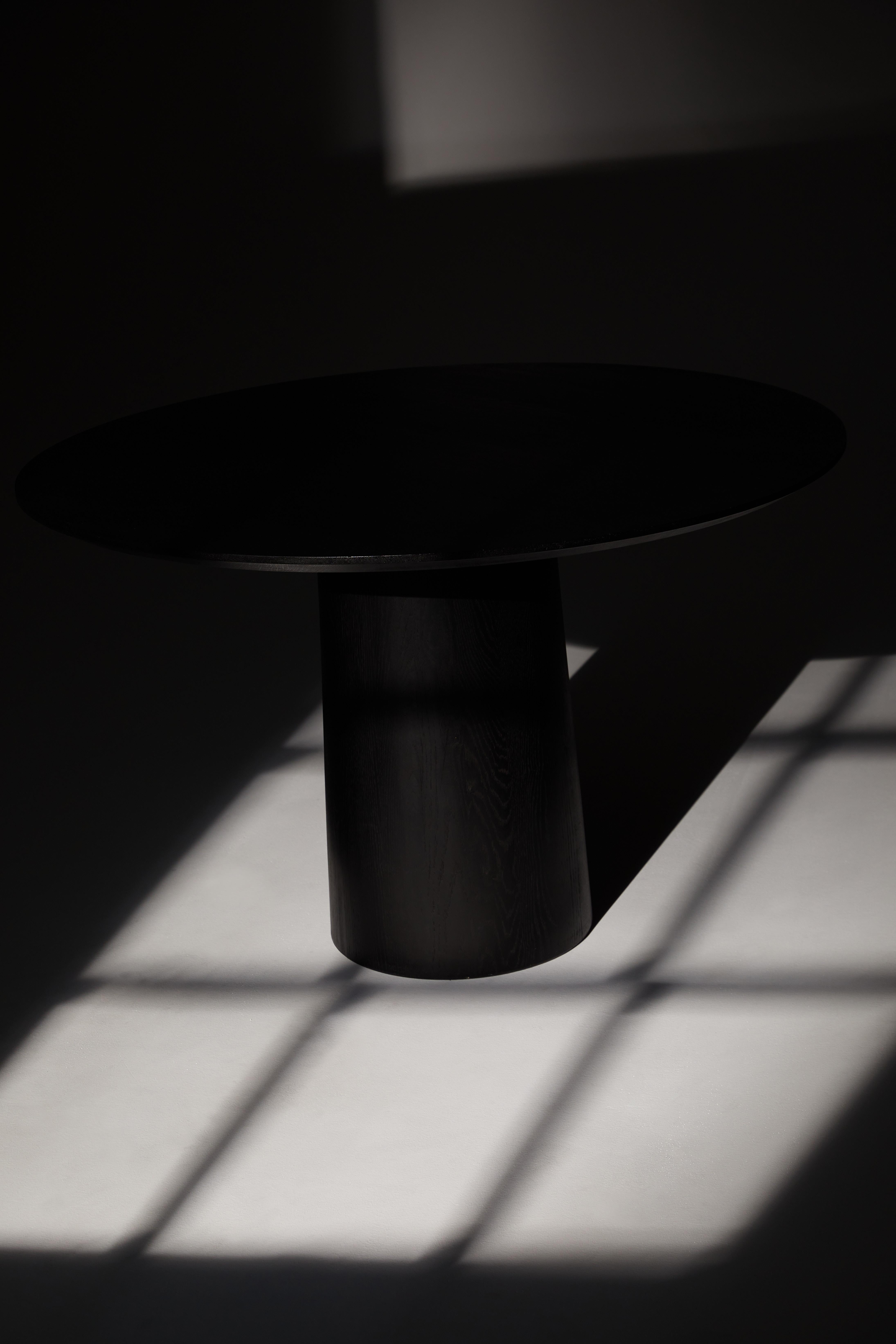 Table de salle à manger Mushrooms-PS en bois Oak Wood teinté noir par Heilig Objects for Objects en vente 3