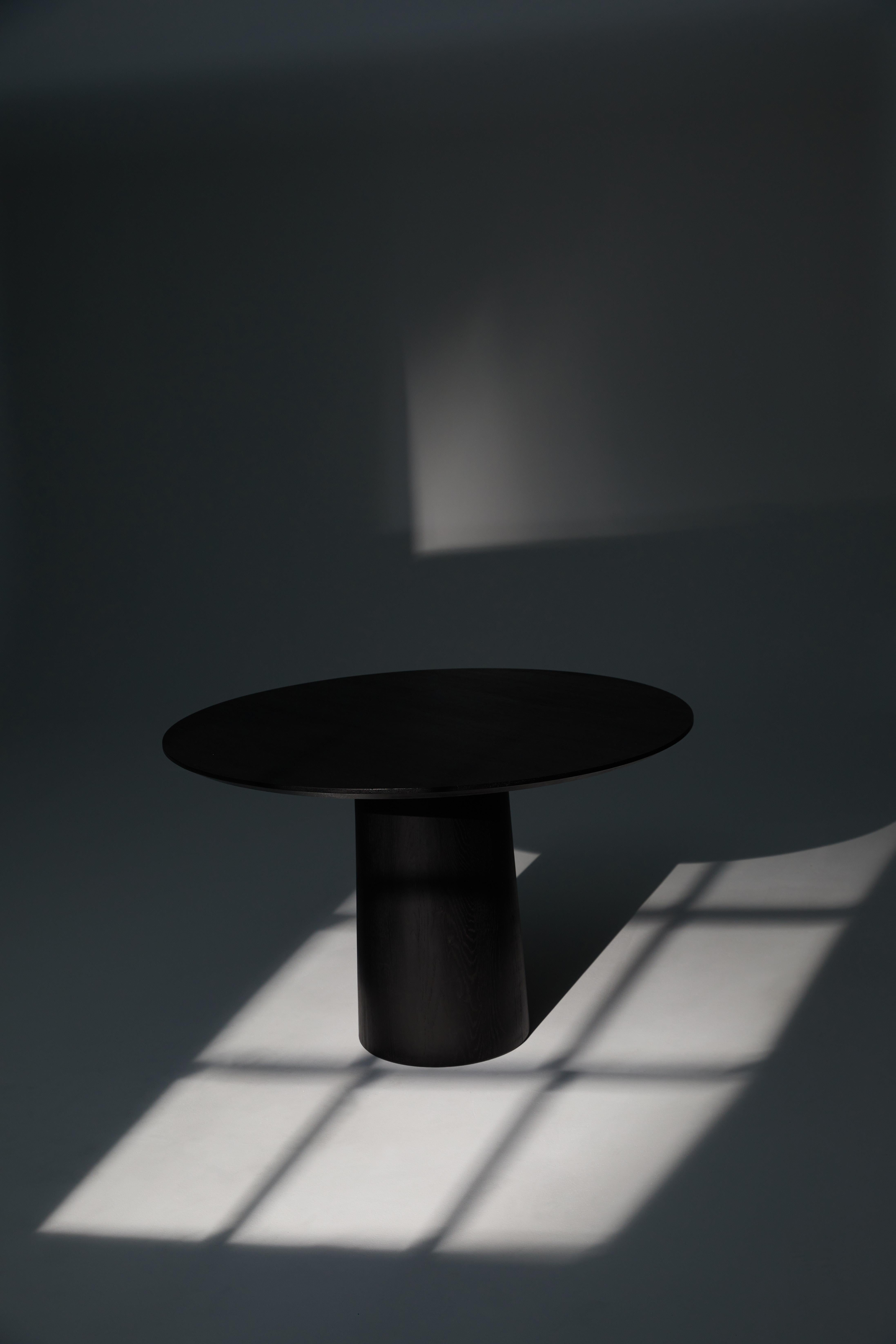 Table de salle à manger Mushrooms-PS en bois Oak Wood teinté noir par Heilig Objects for Objects en vente 5