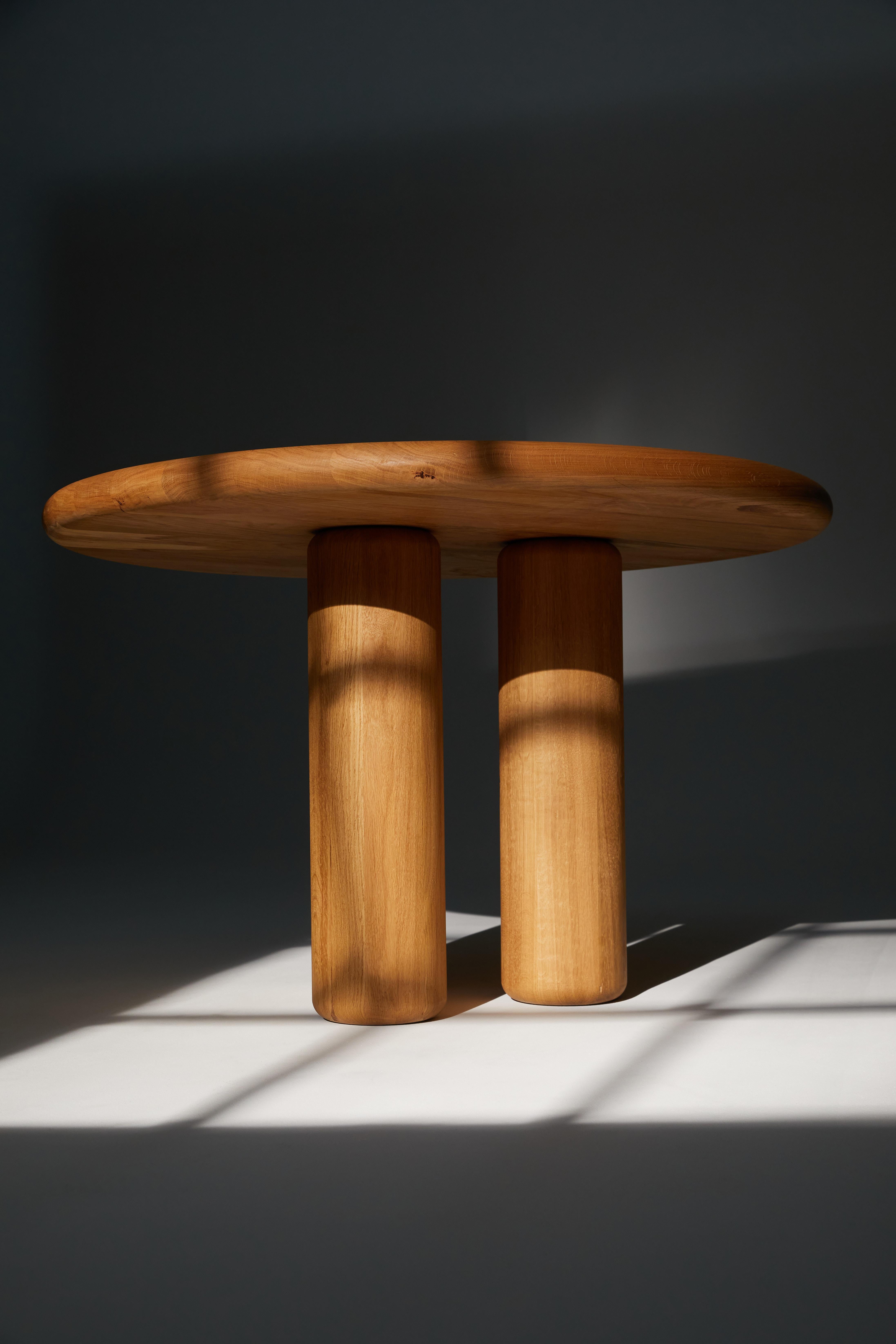 Table de salle à manger Fat Leg 65 en bois Oak Nature par Heilig Objects for Objects en vente 1