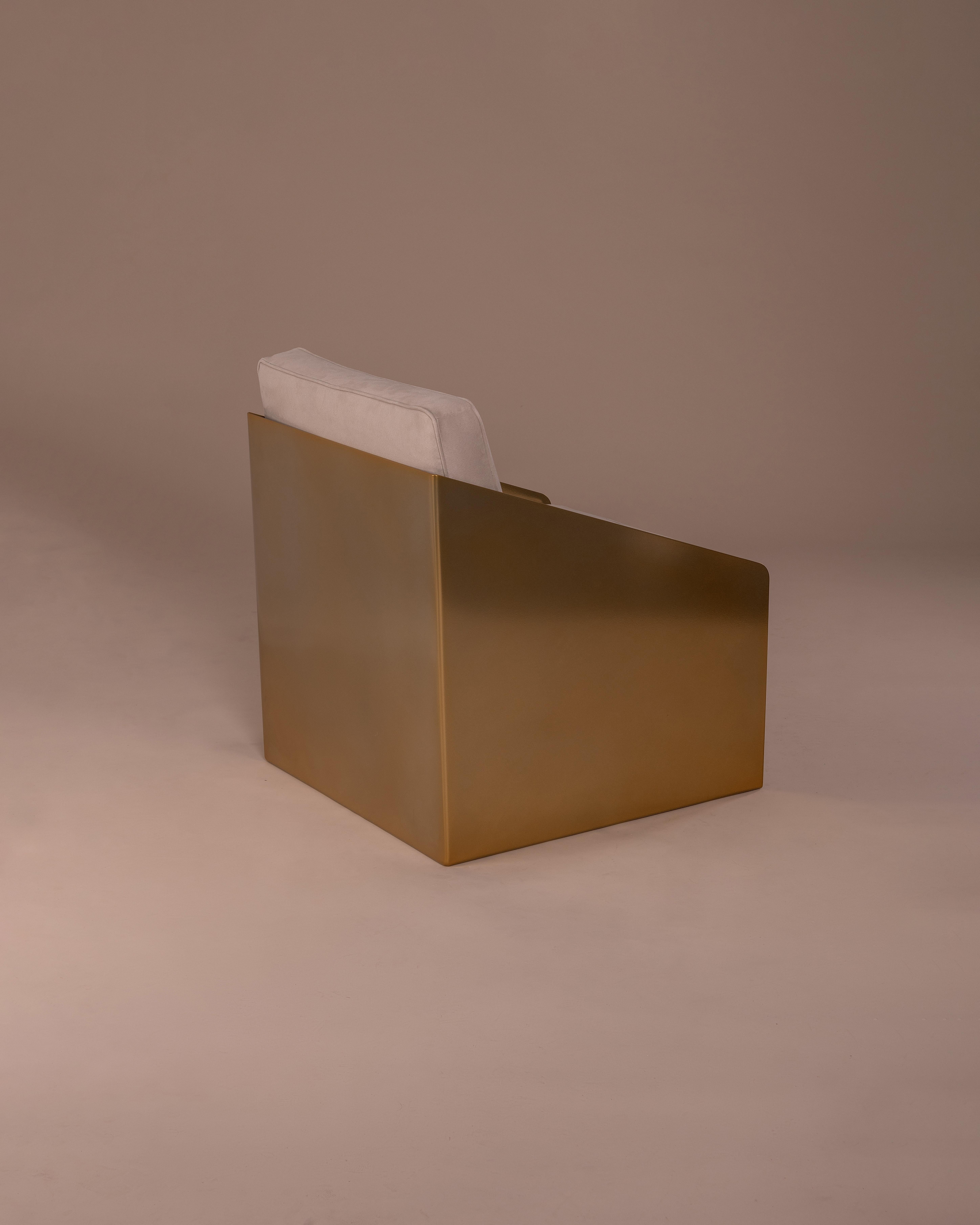 Aluminium Chaise longue LCCA en aluminium or chromé et assise beige ivoire par Ands for Objects en vente